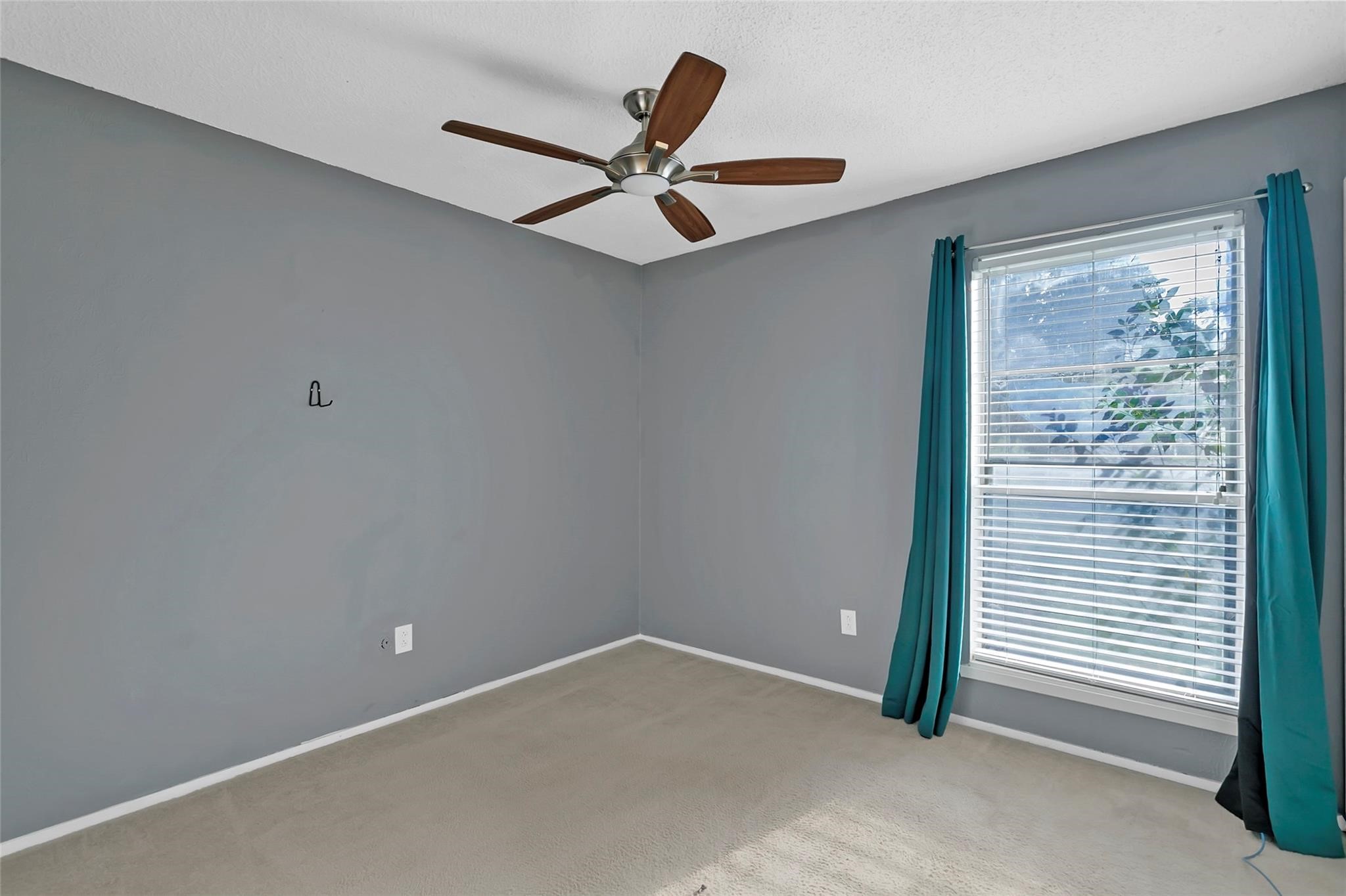 6104 Kelly Elliott Road Arlington TX 76001