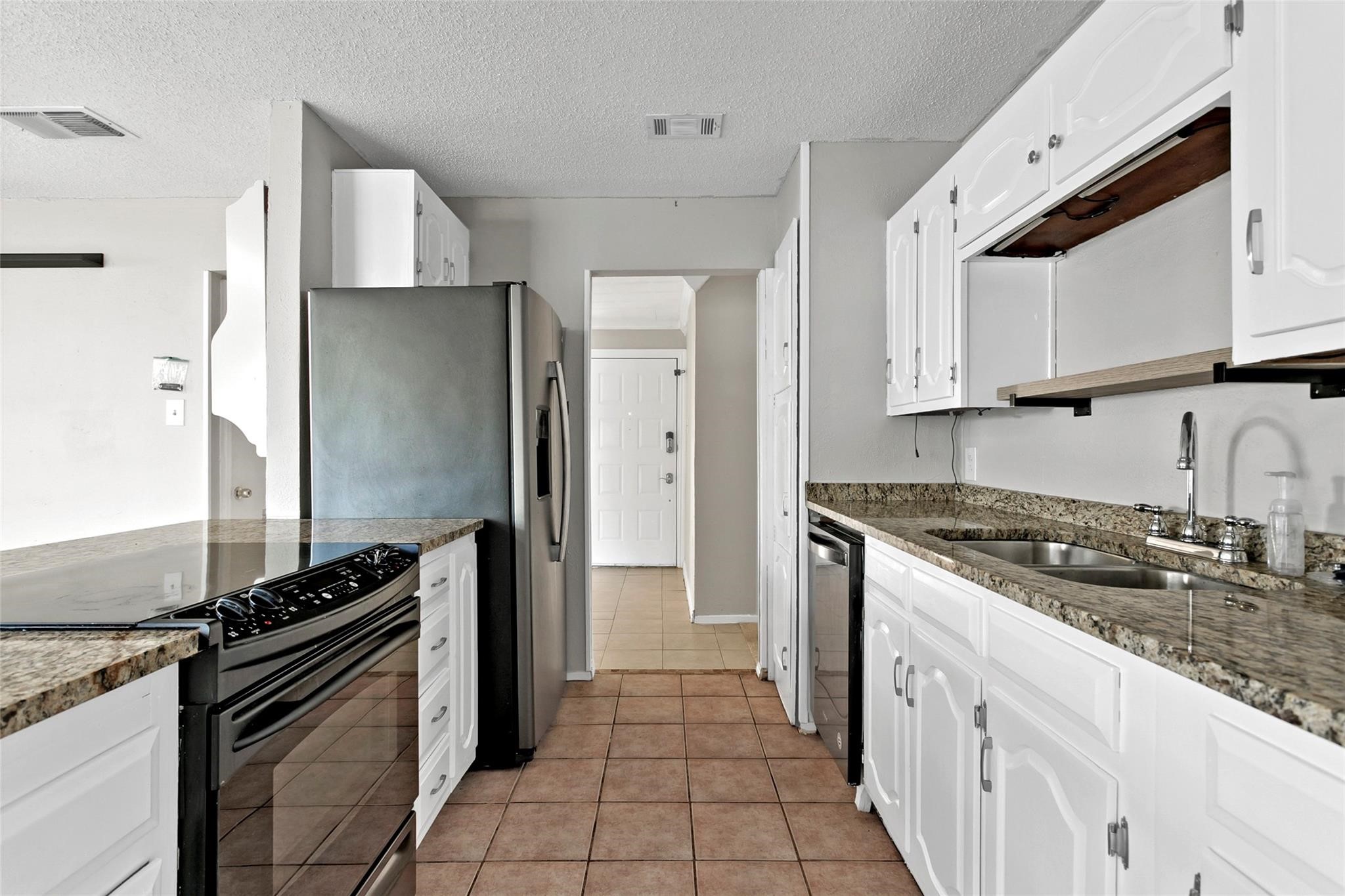 6104 Kelly Elliott Road Arlington TX 76001