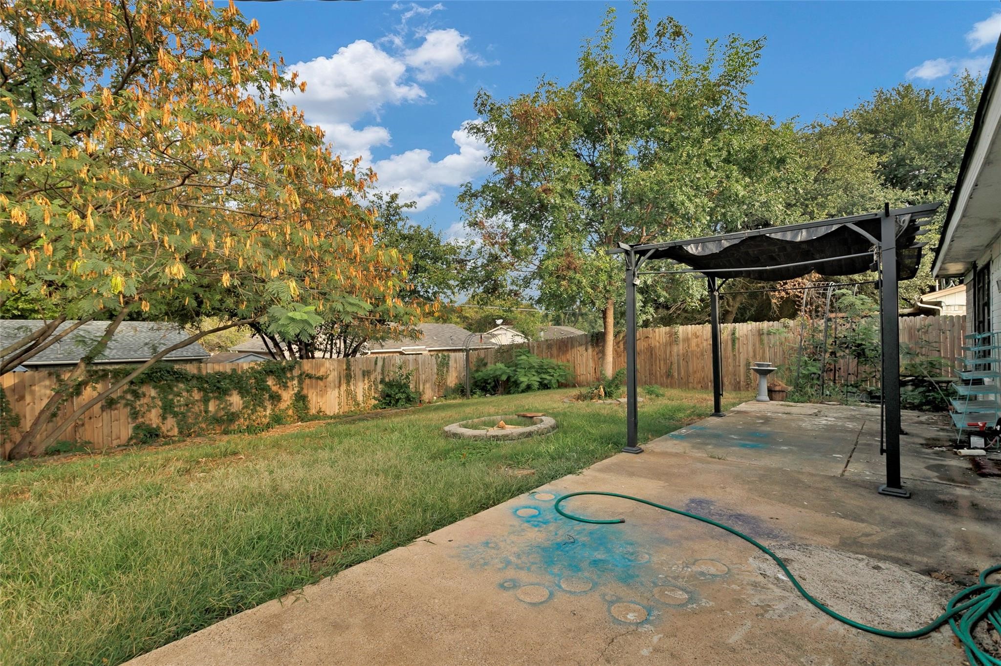 6104 Kelly Elliott Road Arlington TX 76001