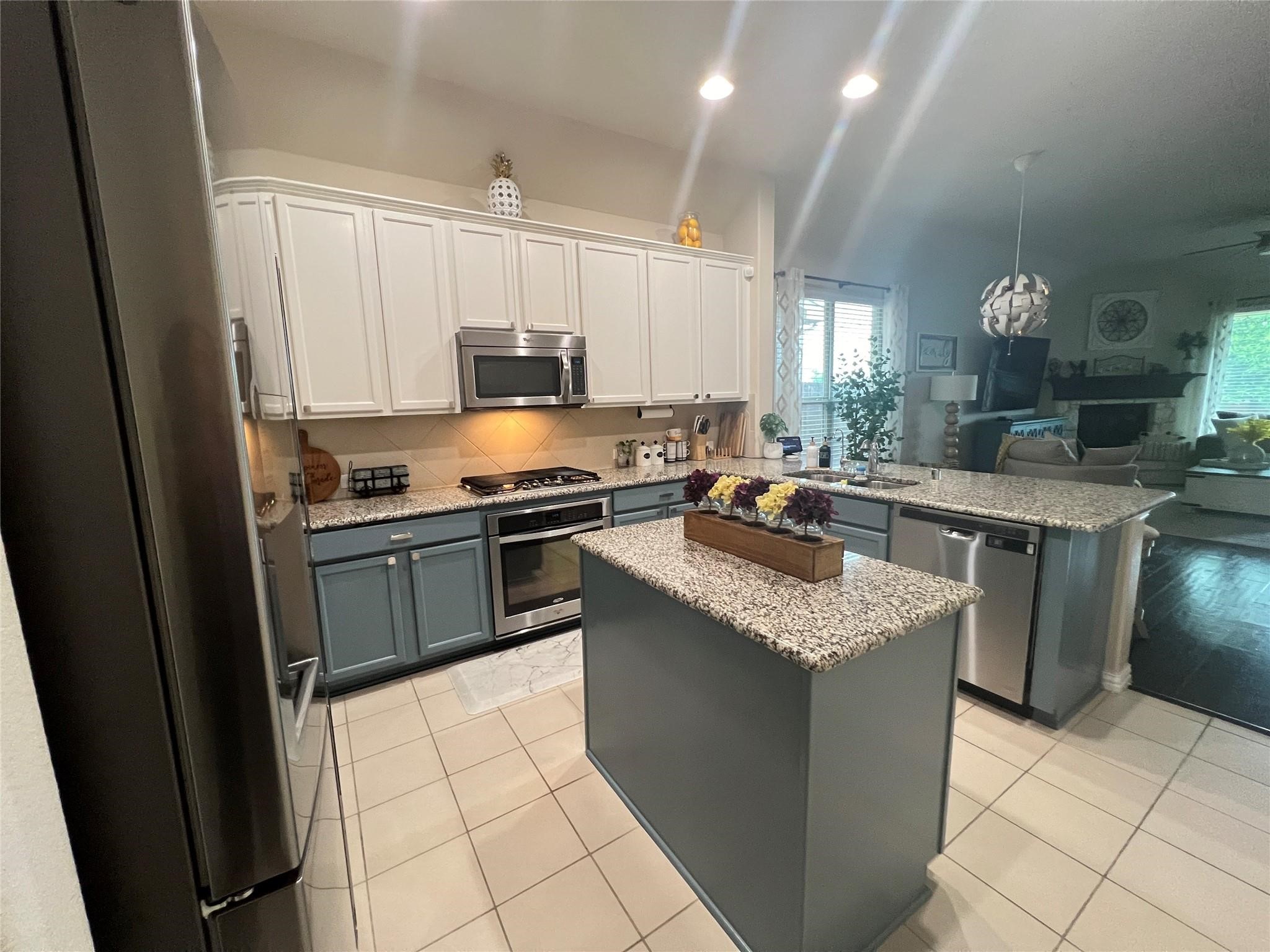 916 Sundrop Drive Little Elm TX 75068