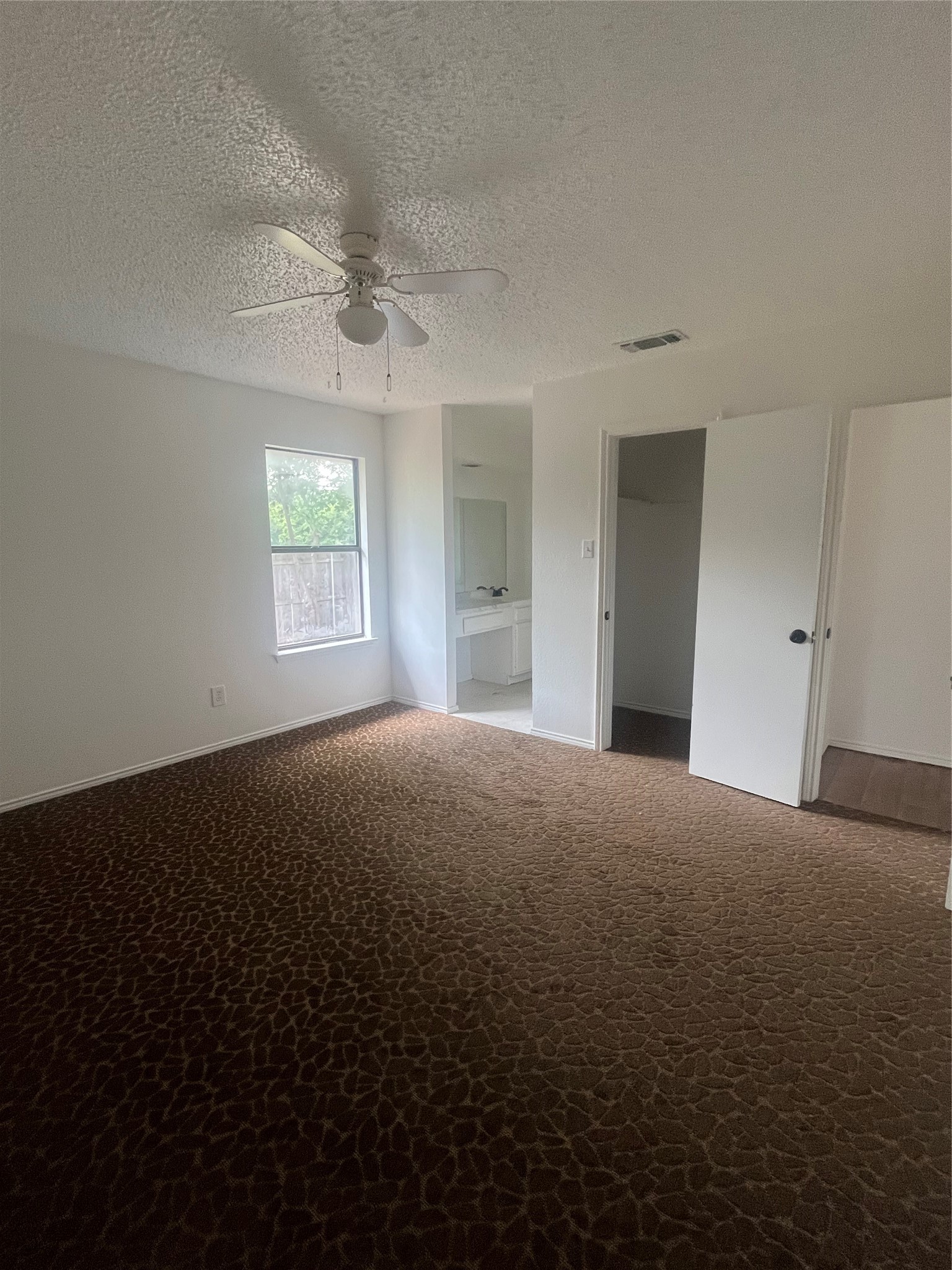 1045 Mitchell Lane Burleson TX 76028