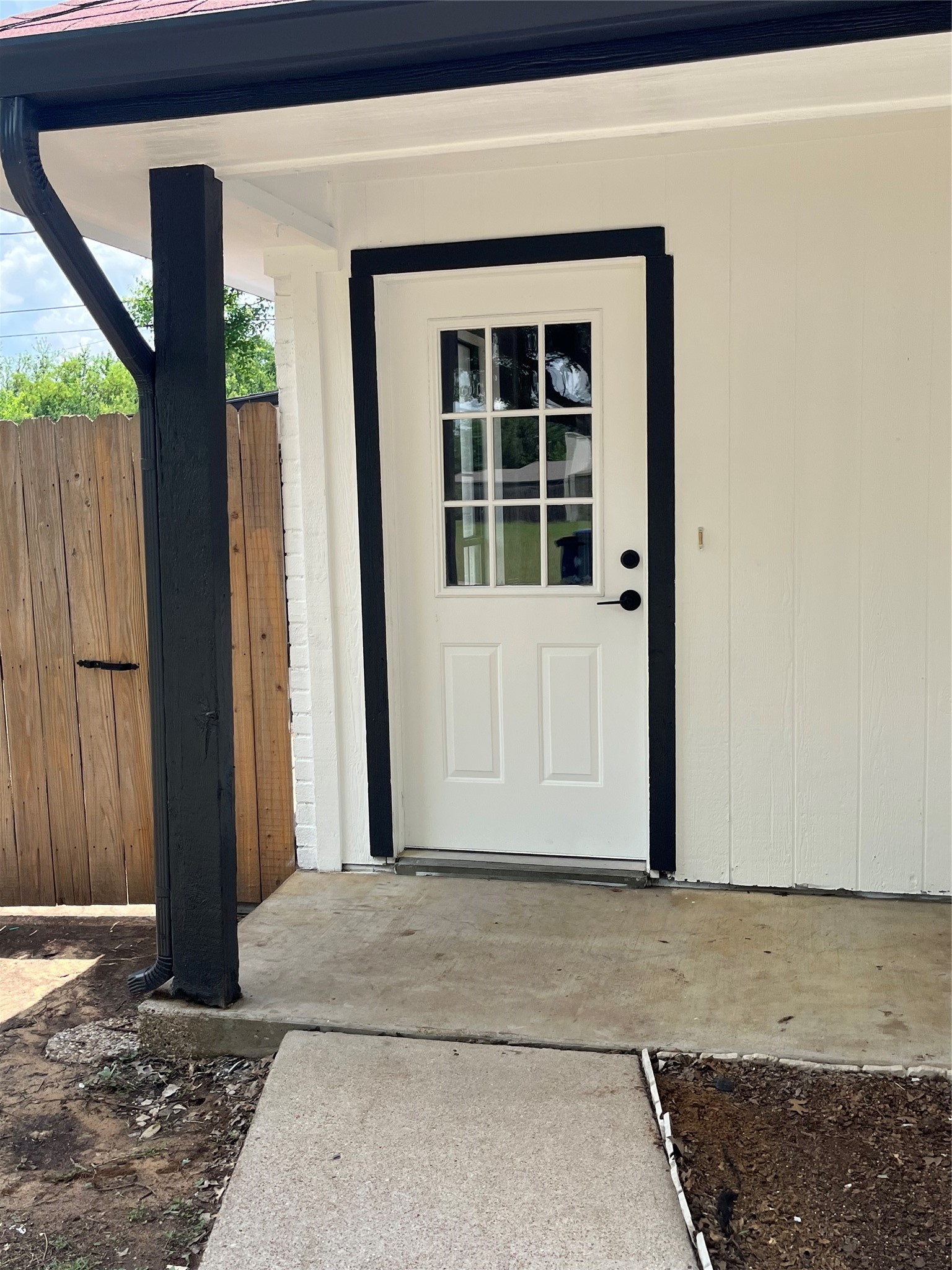 1045 Mitchell Lane Burleson TX 76028