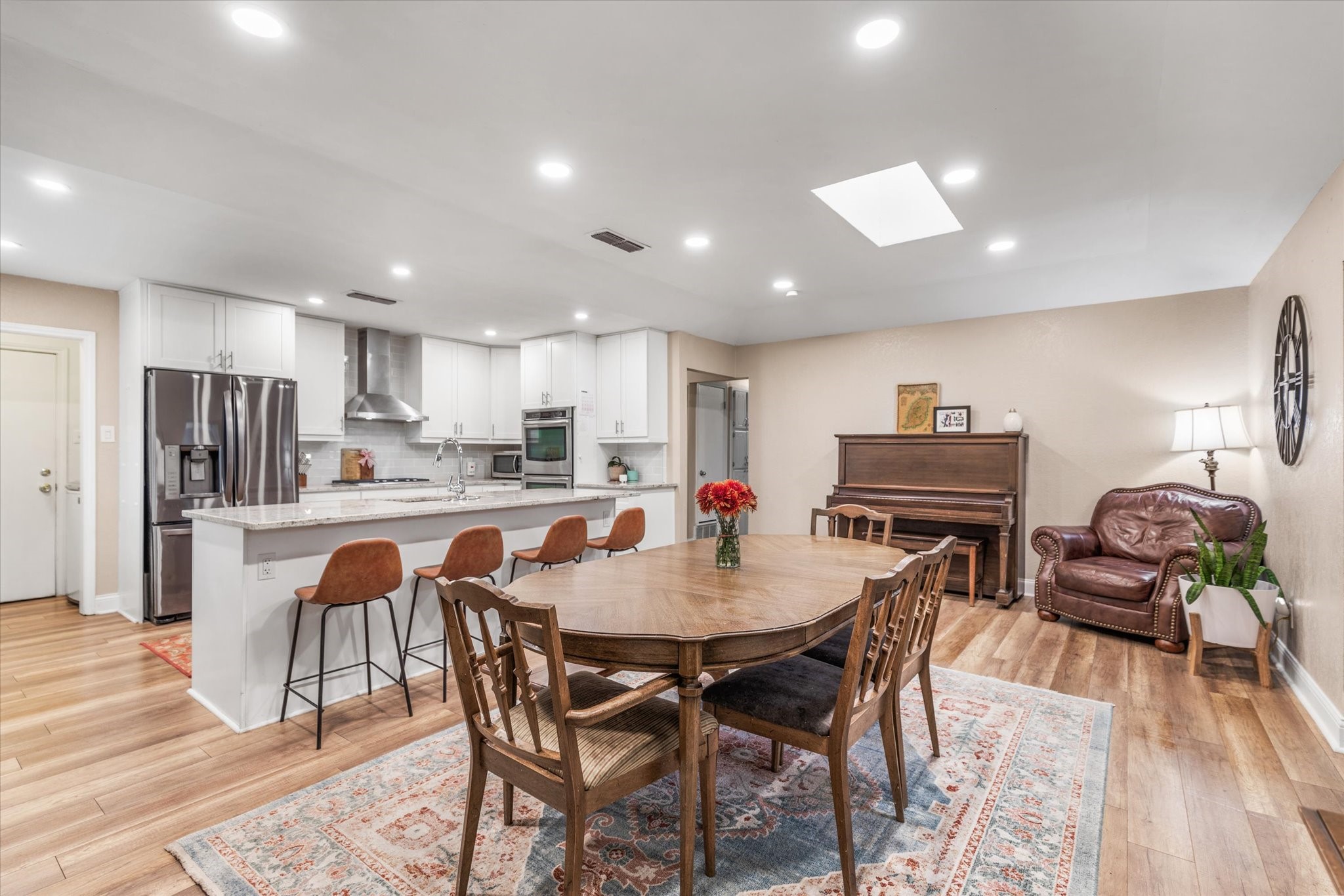 2021 Memphis Drive Bedford TX 76022