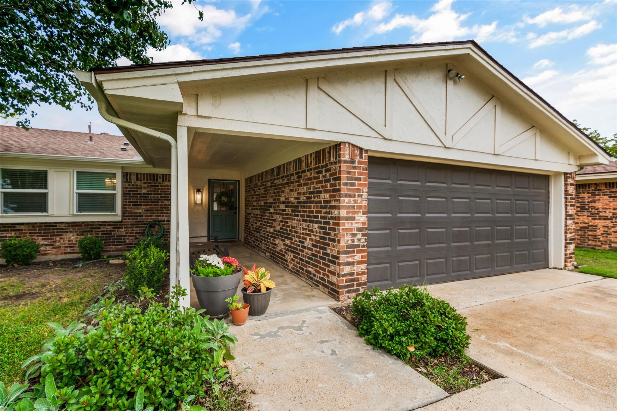 2021 Memphis Drive Bedford TX 76022