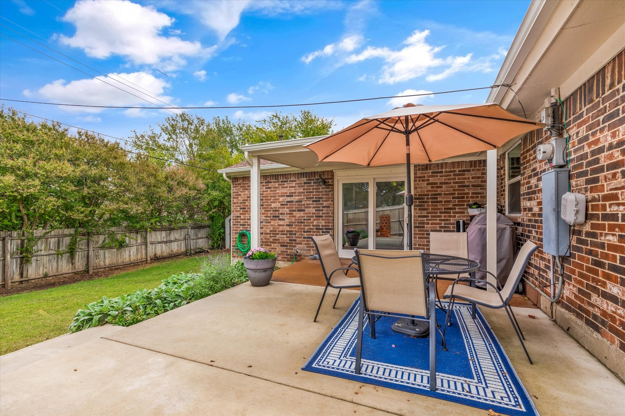 2021 Memphis Drive Bedford TX 76022