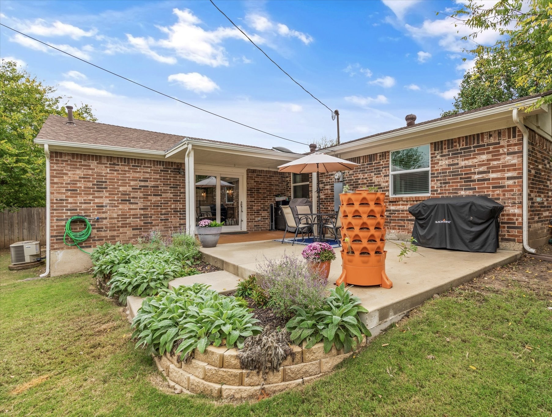 2021 Memphis Drive Bedford TX 76022