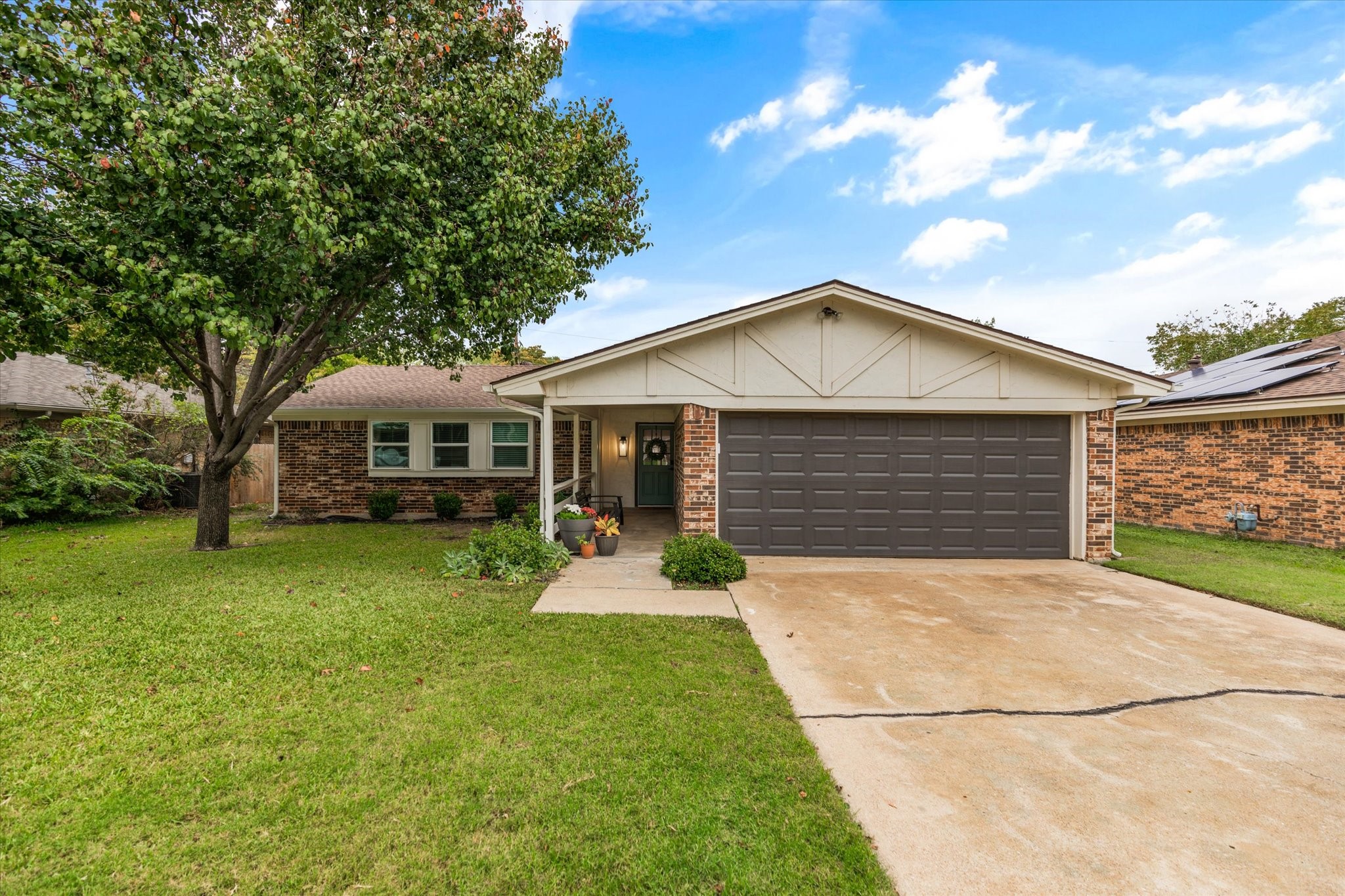 2021 Memphis Drive Bedford TX 76022