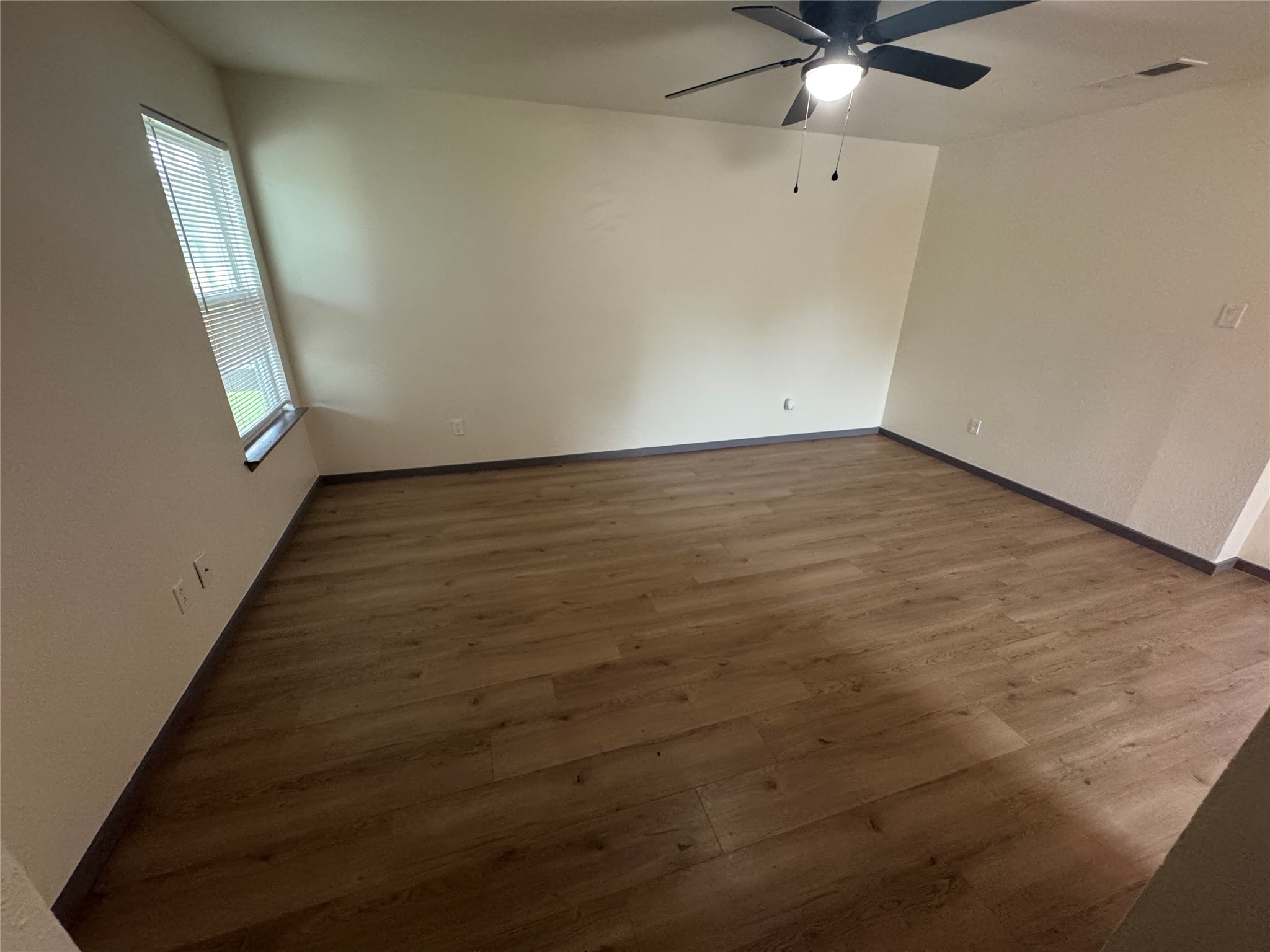 7300 Comanche Trail Lake Worth TX 76135