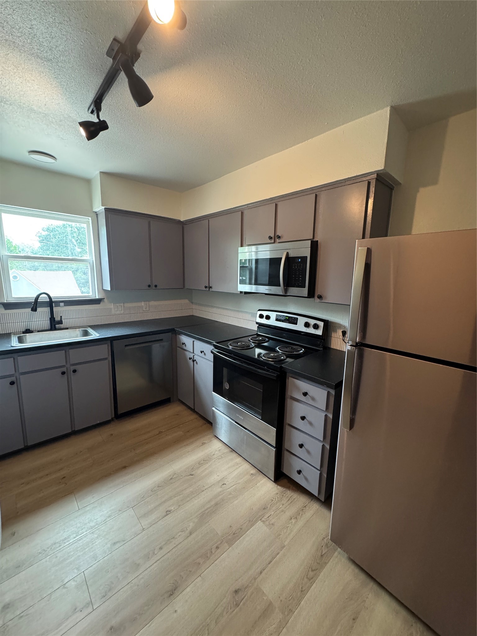 7300 Comanche Trail Lake Worth TX 76135