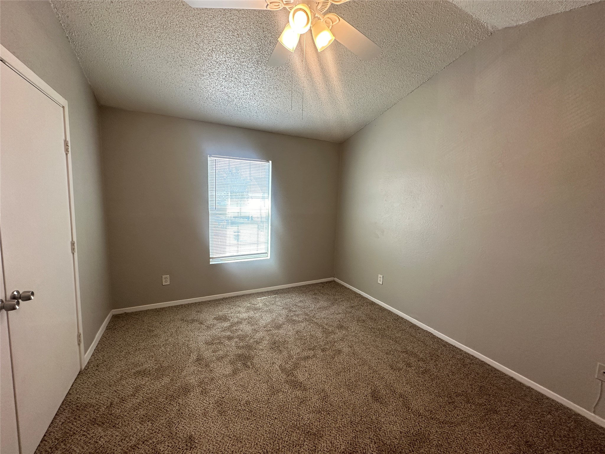 9447 Olde Towne Row Dallas TX 75227