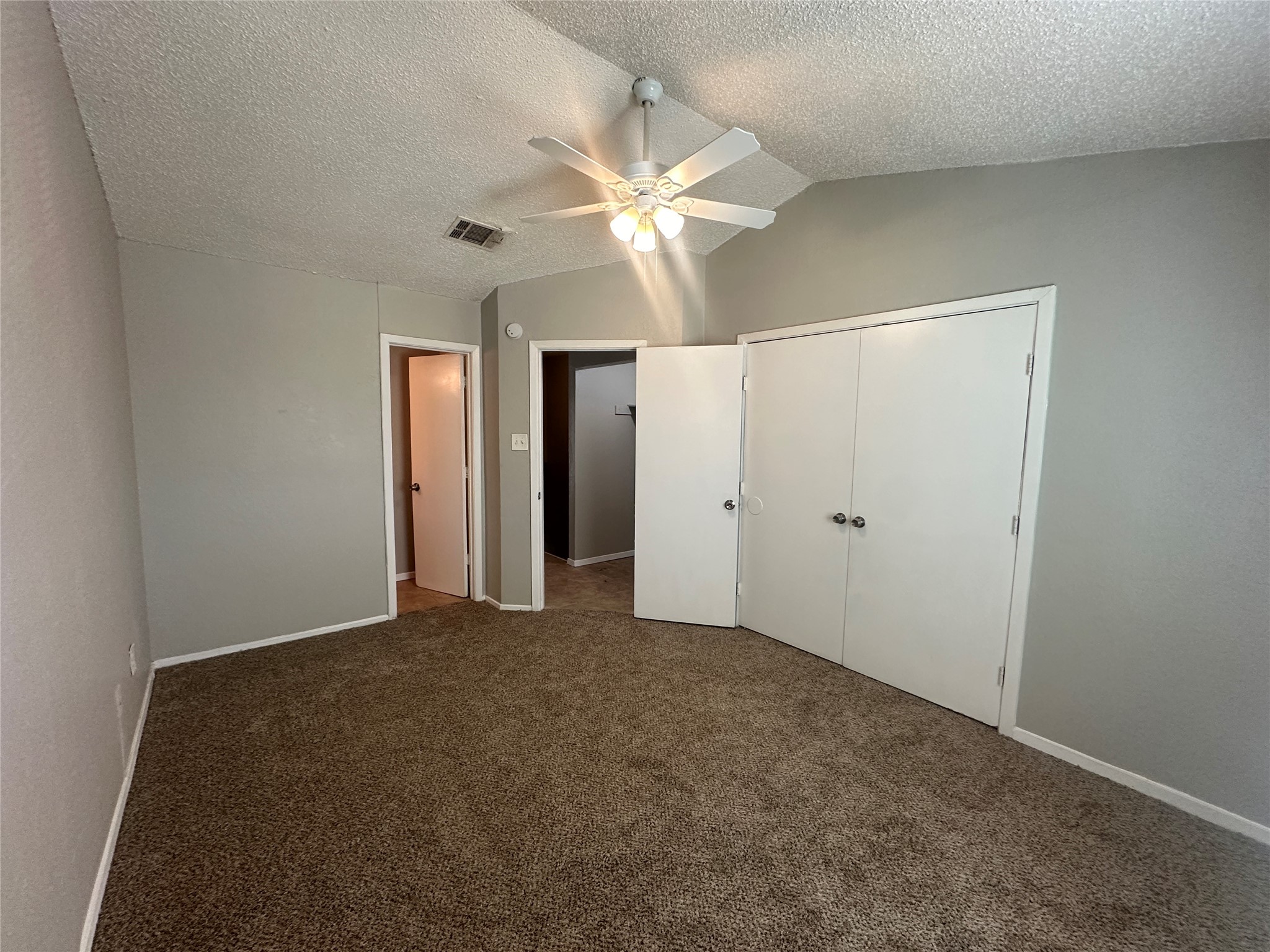 9447 Olde Towne Row Dallas TX 75227