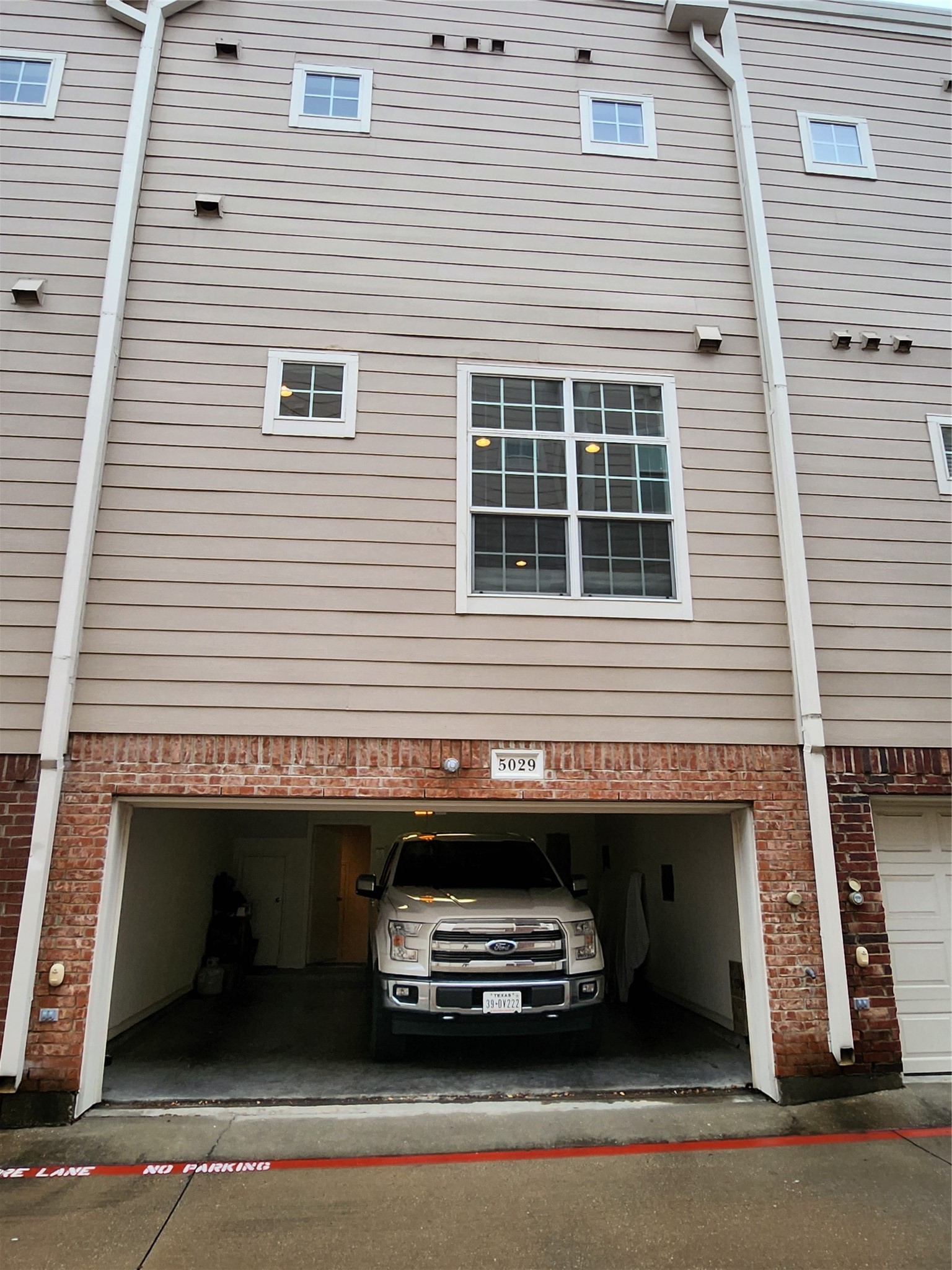 5029 Parkview Place Addison TX 75001