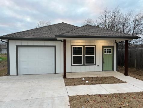 402 N Elliott Sherman TX 75090