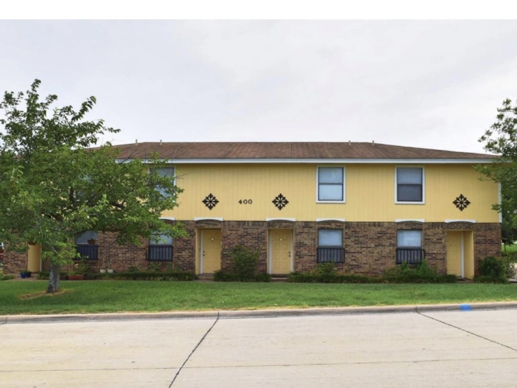 400 Amber Lane Crowley TX 76036