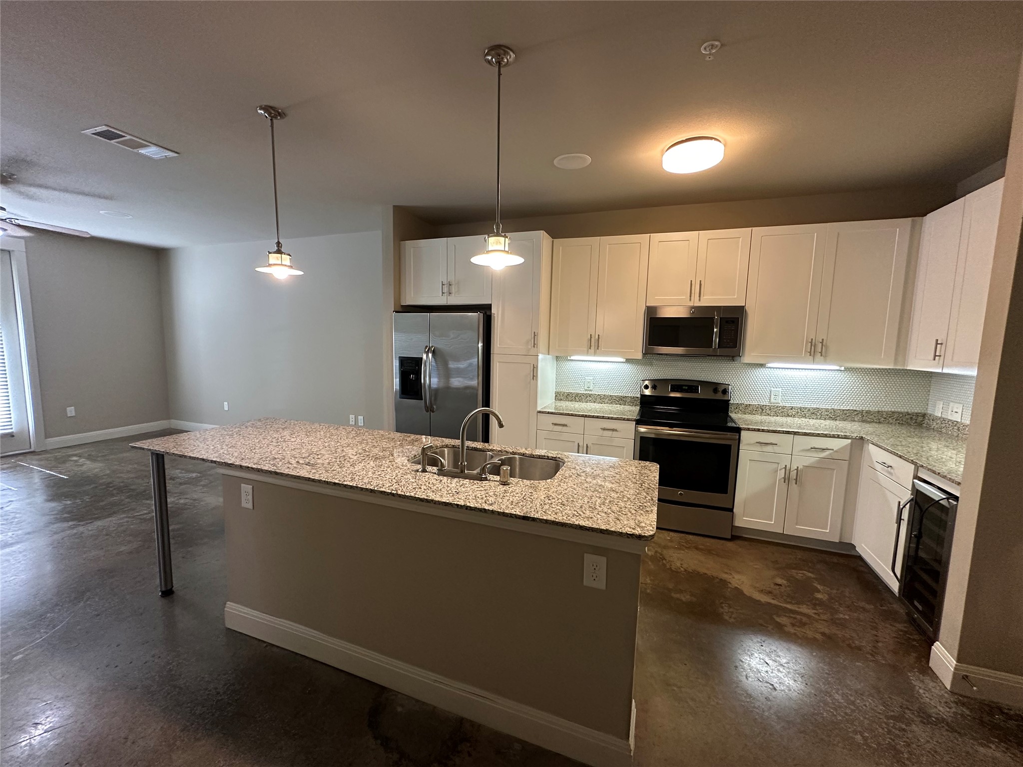 801 N Bishop Avenue Dallas TX 75208