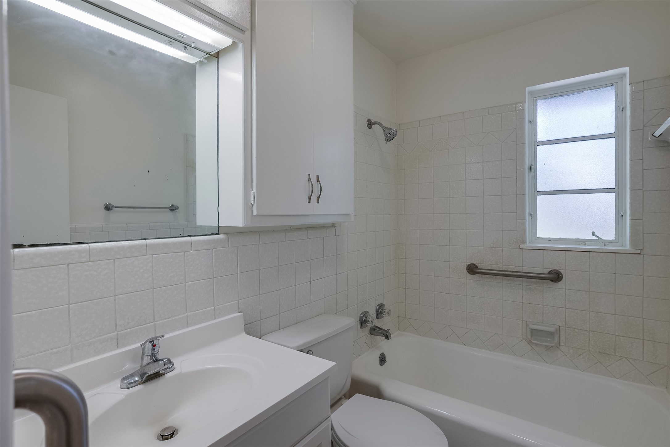 5312 Cahill Oval Street River Oaks TX 76114