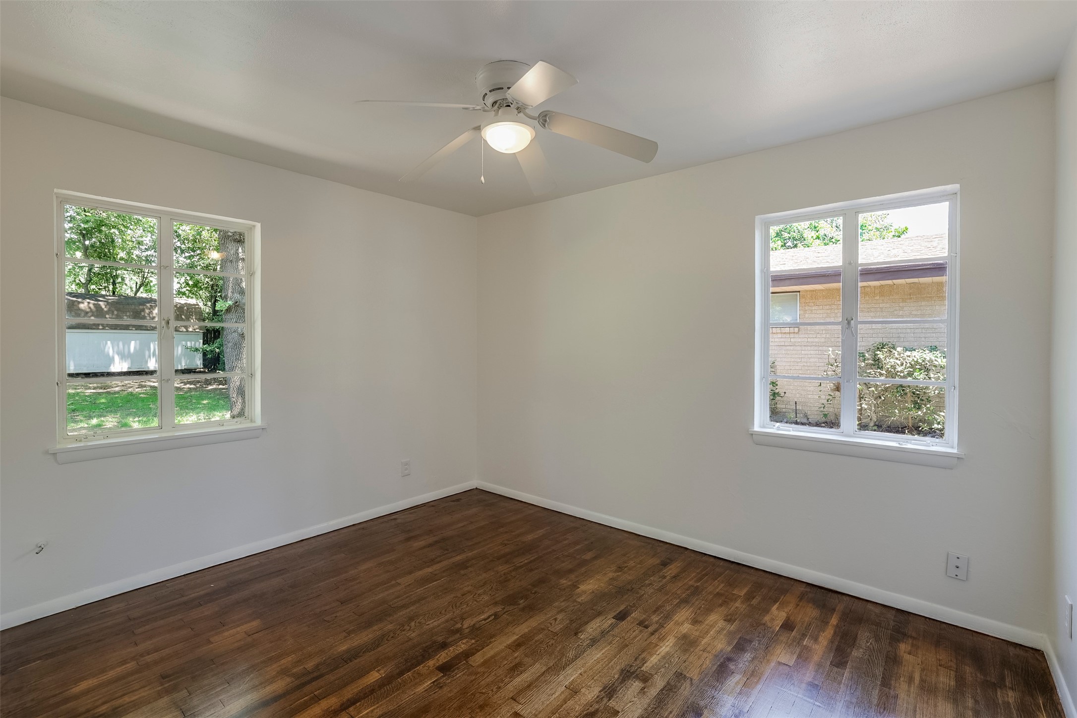 5312 Cahill Oval Street River Oaks TX 76114