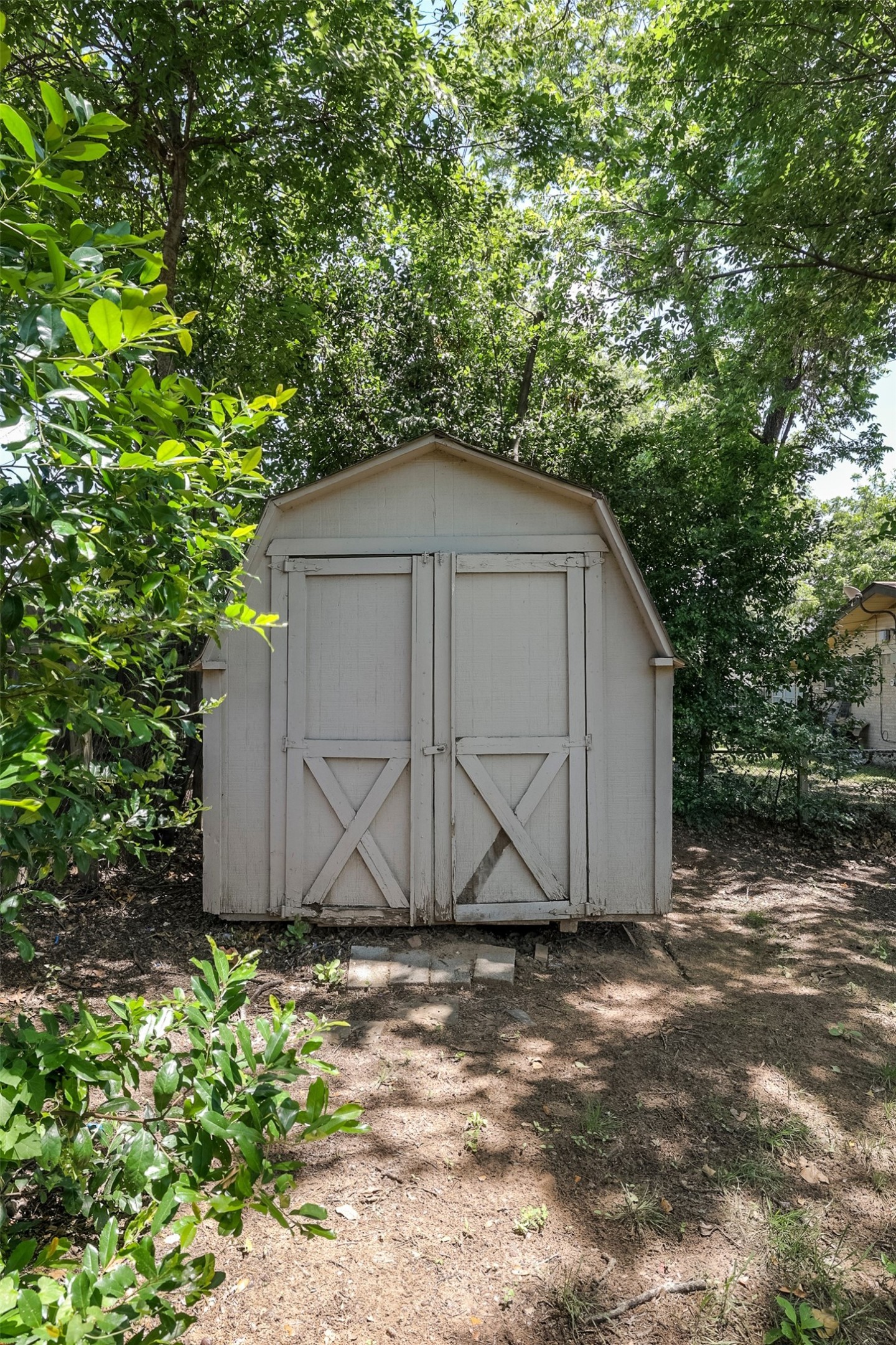 5312 Cahill Oval Street River Oaks TX 76114