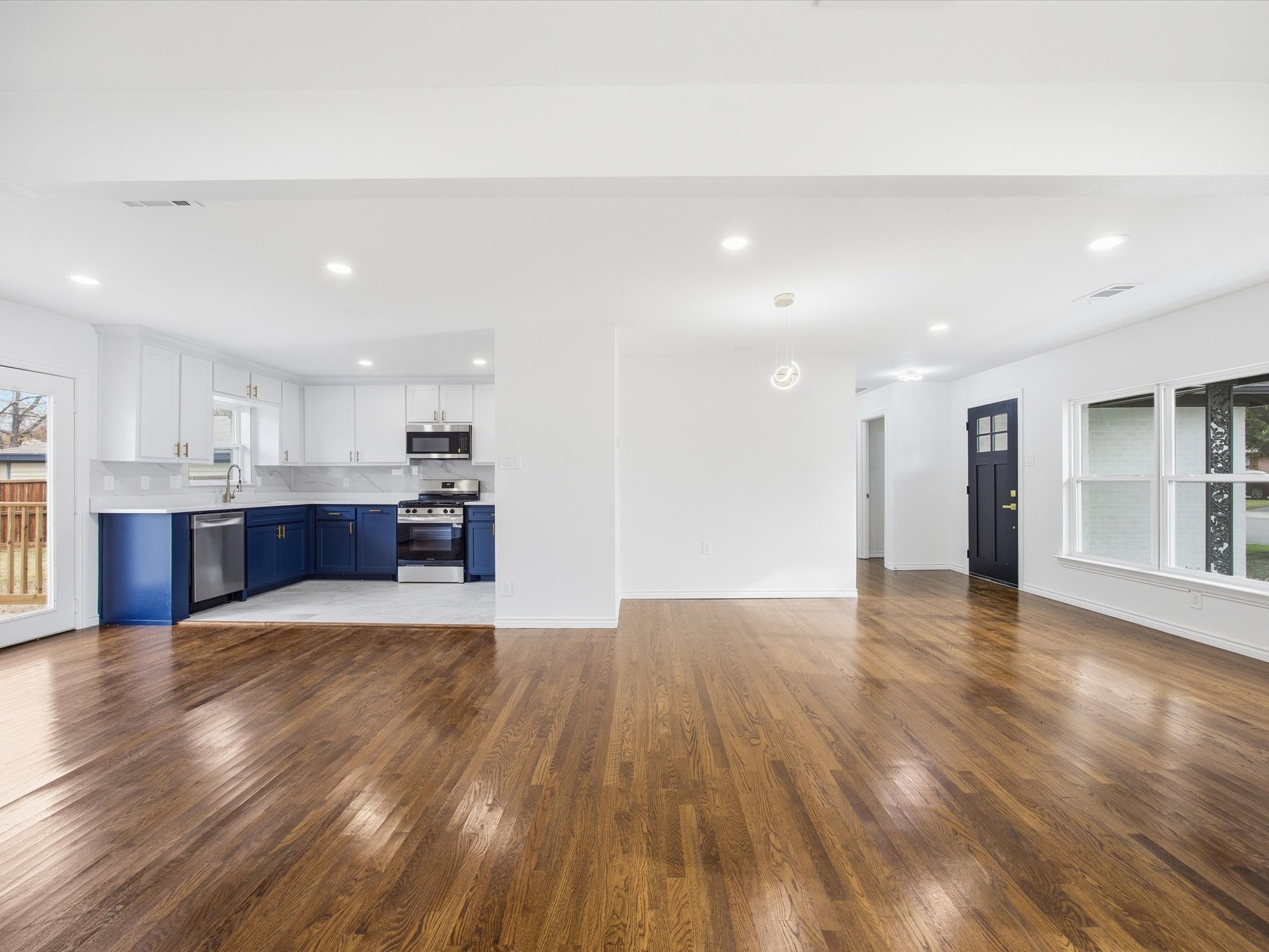 10209 Casa View Drive Dallas TX 75228