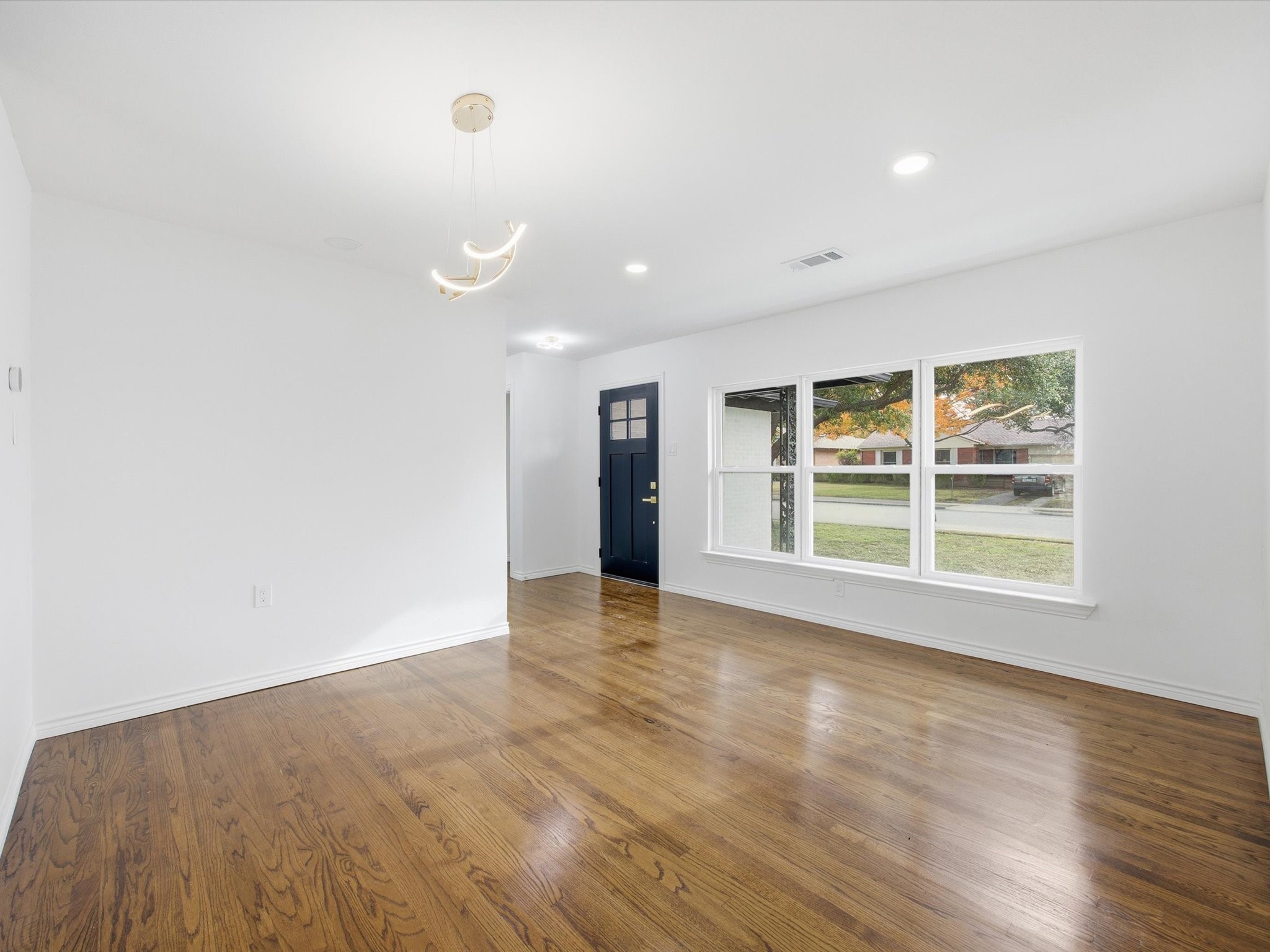 10209 Casa View Drive Dallas TX 75228