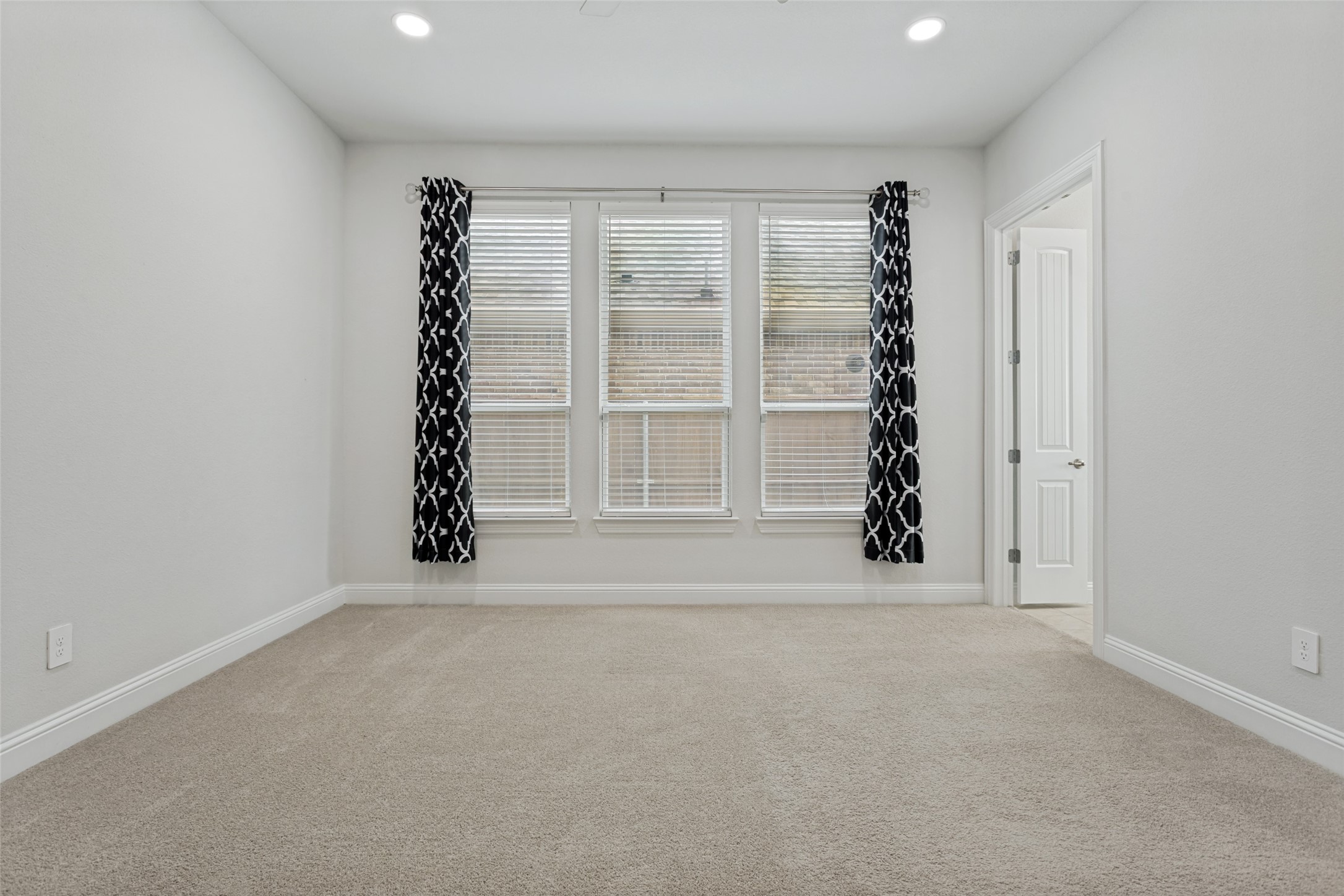 2726 Geranium Lane Garland TX 75042