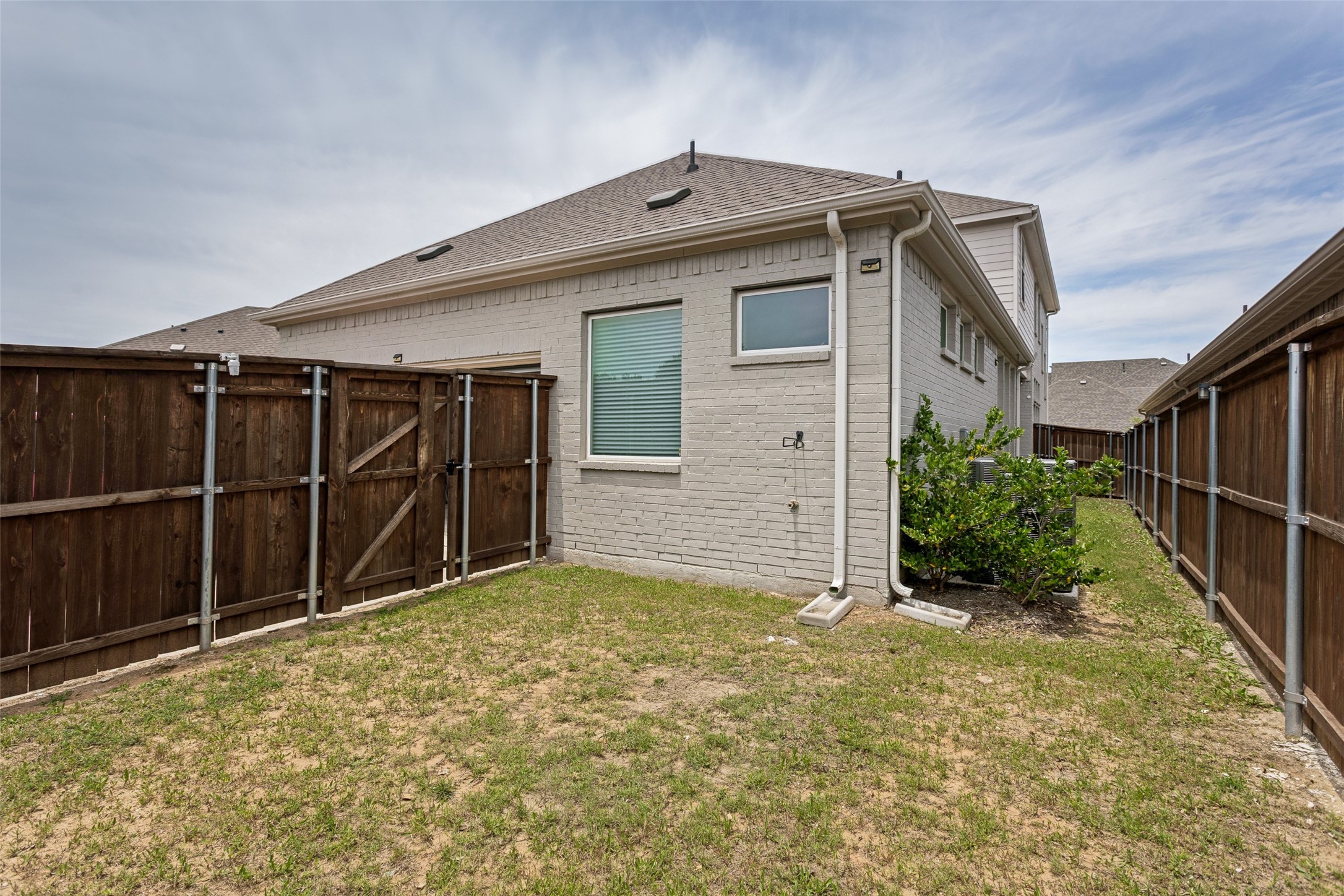 2726 Geranium Lane Garland TX 75042