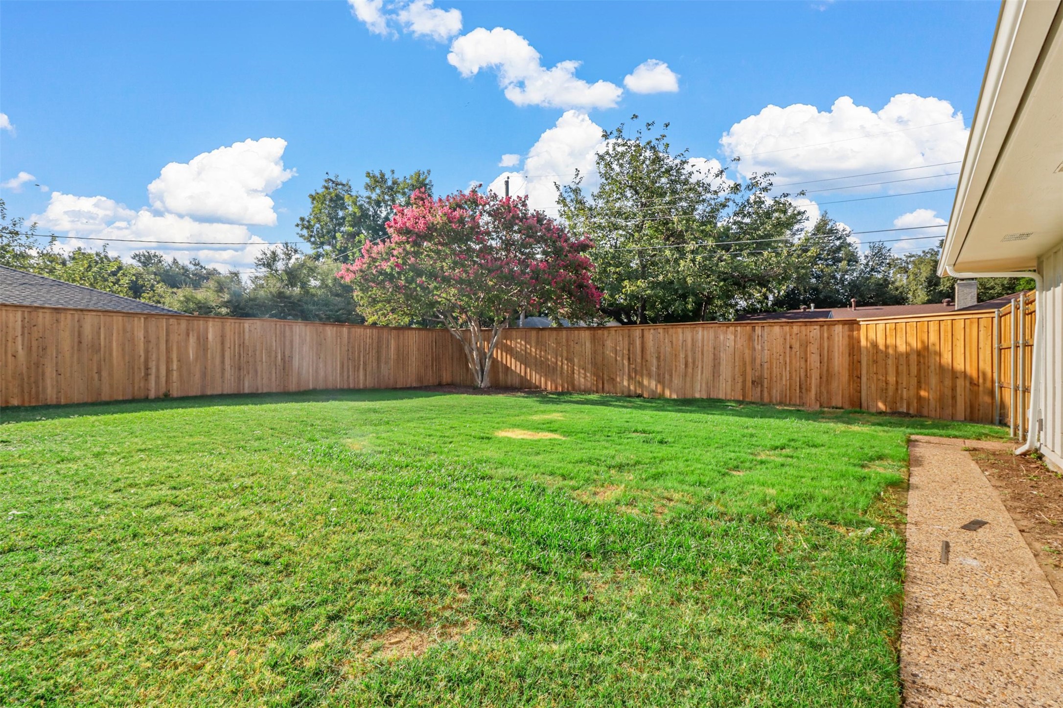 3212 Altman Drive Dallas TX 75229
