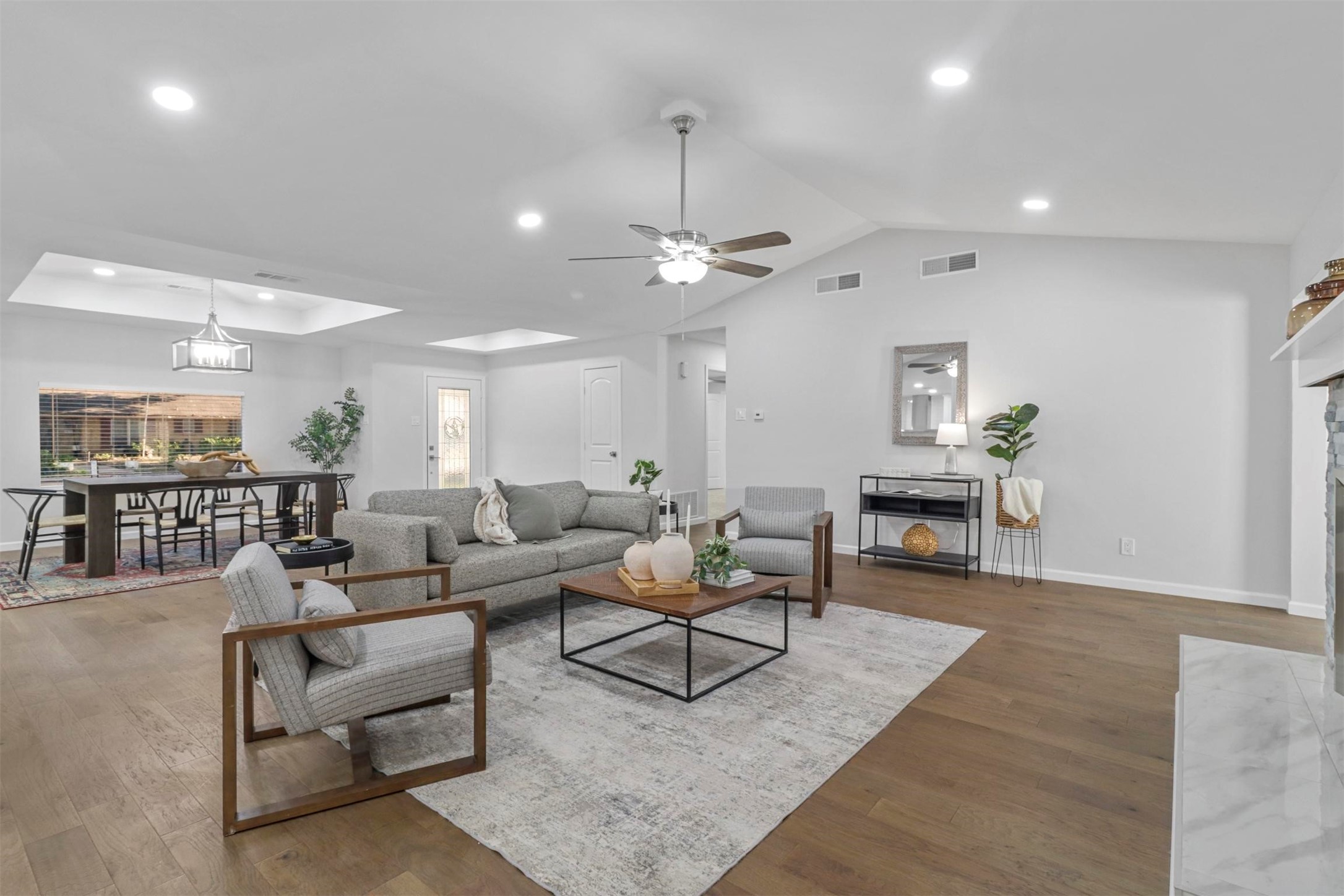 3212 Altman Drive Dallas TX 75229