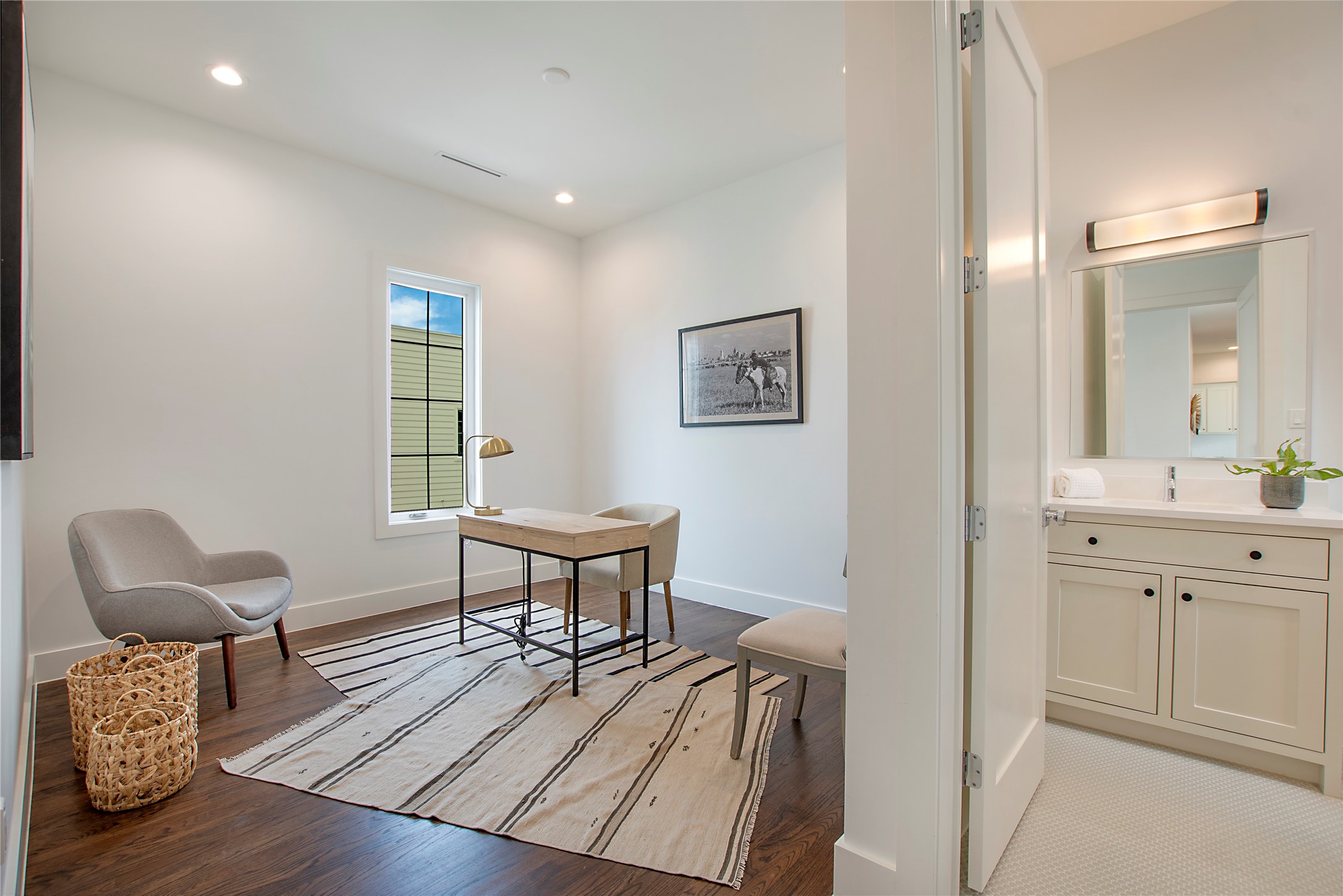 1031 Mobile Street Dallas TX 75208