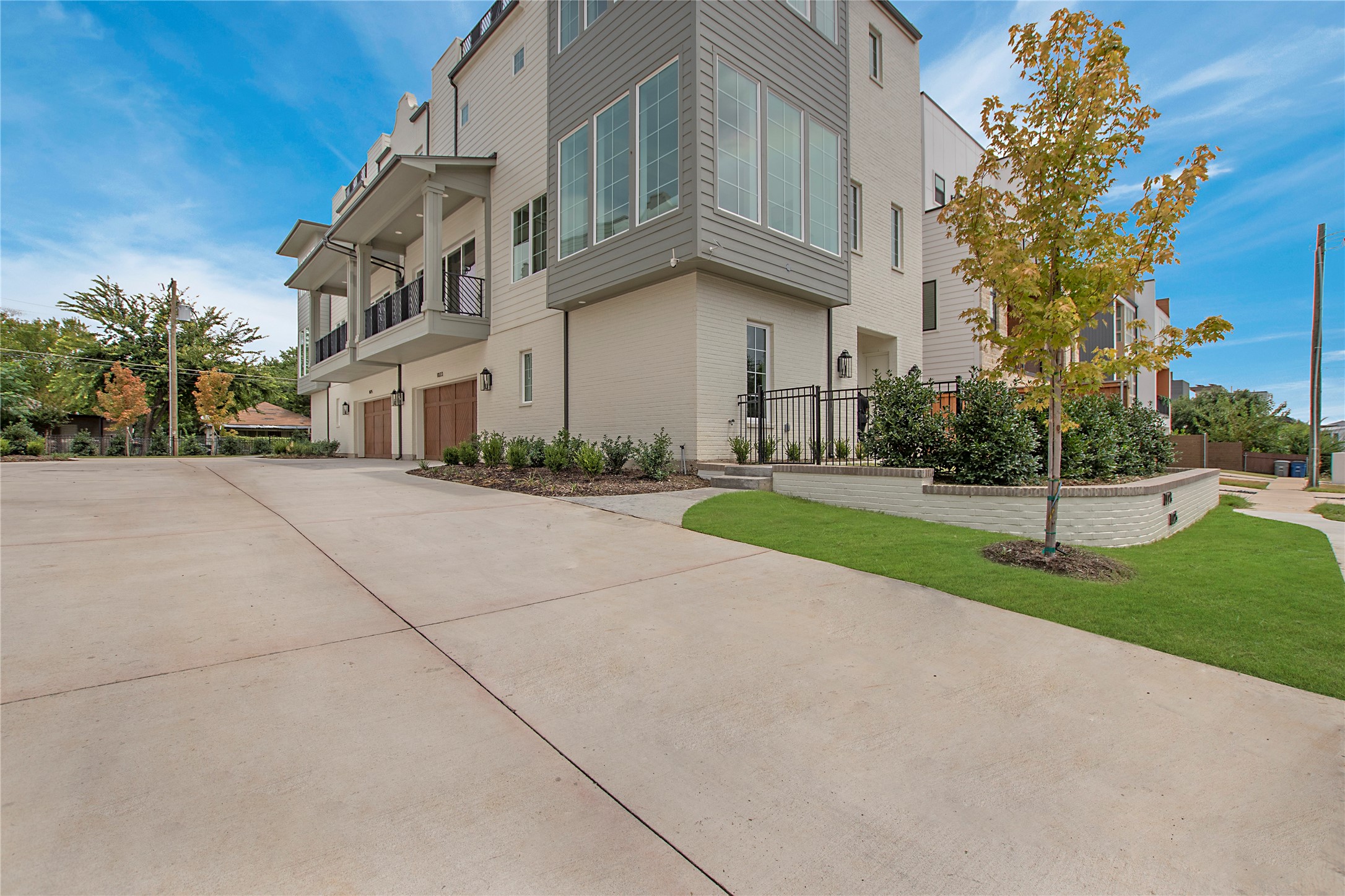 1031 Mobile Street Dallas TX 75208