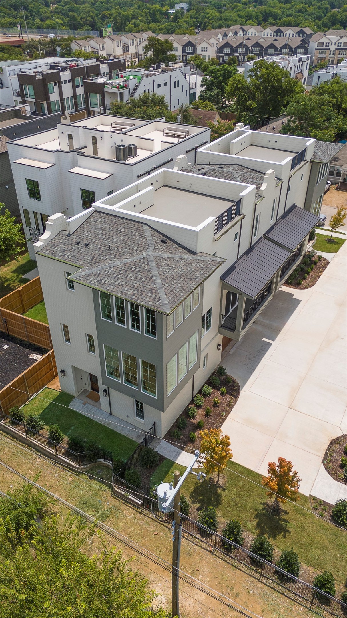 1031 Mobile Street Dallas TX 75208