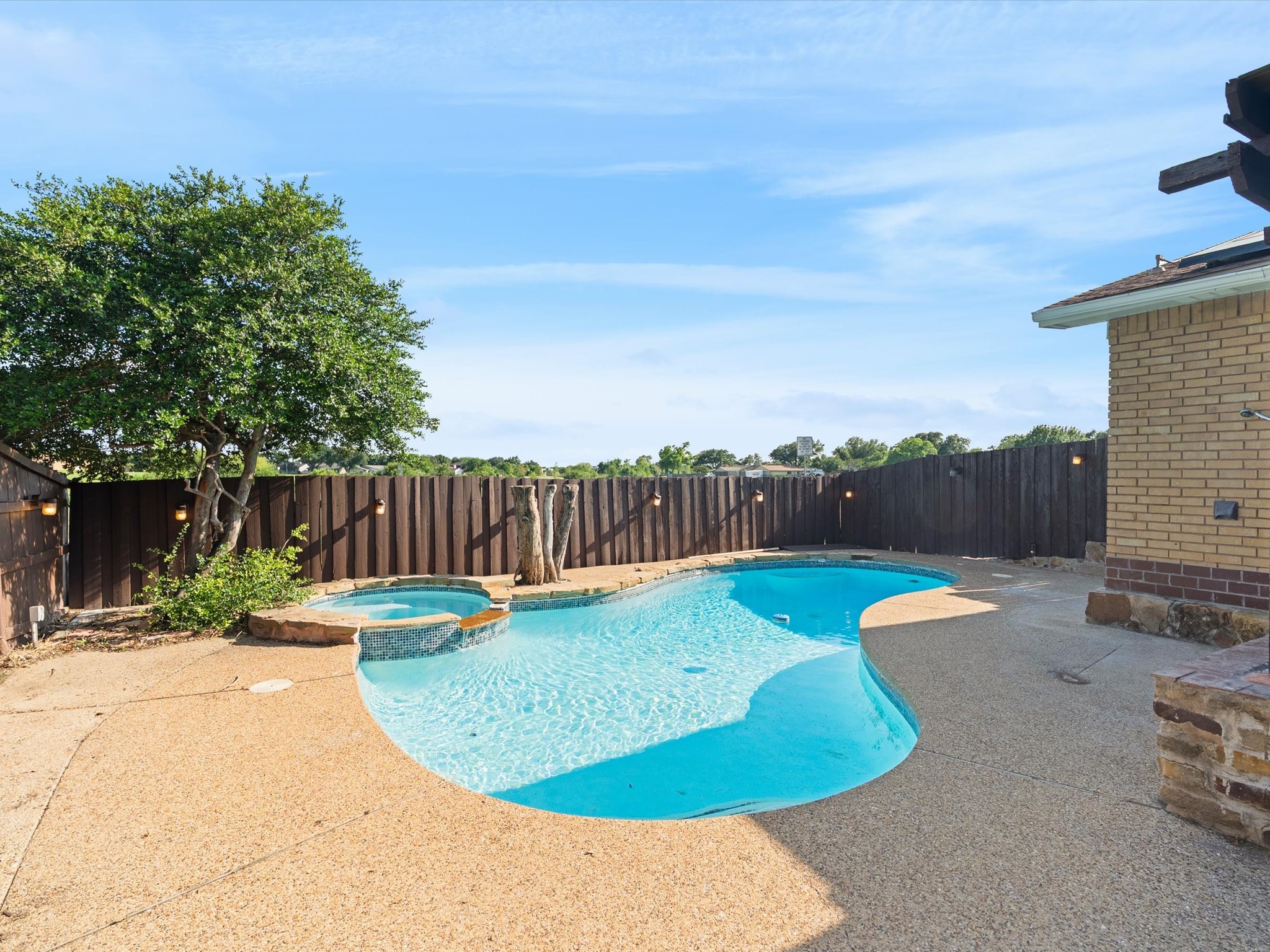 1952 Rambling Ridge Lane Carrollton TX 75007