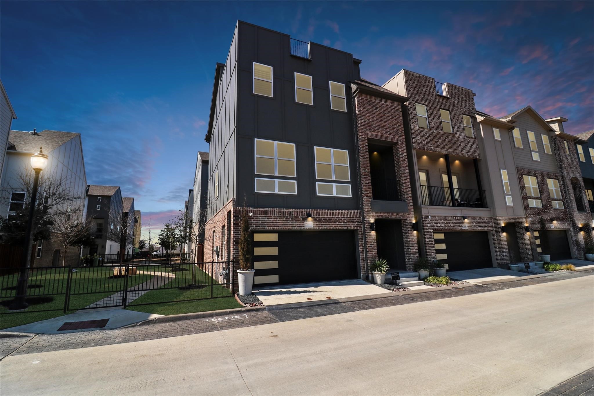 2601 La Altura Lane Dallas TX 75212
