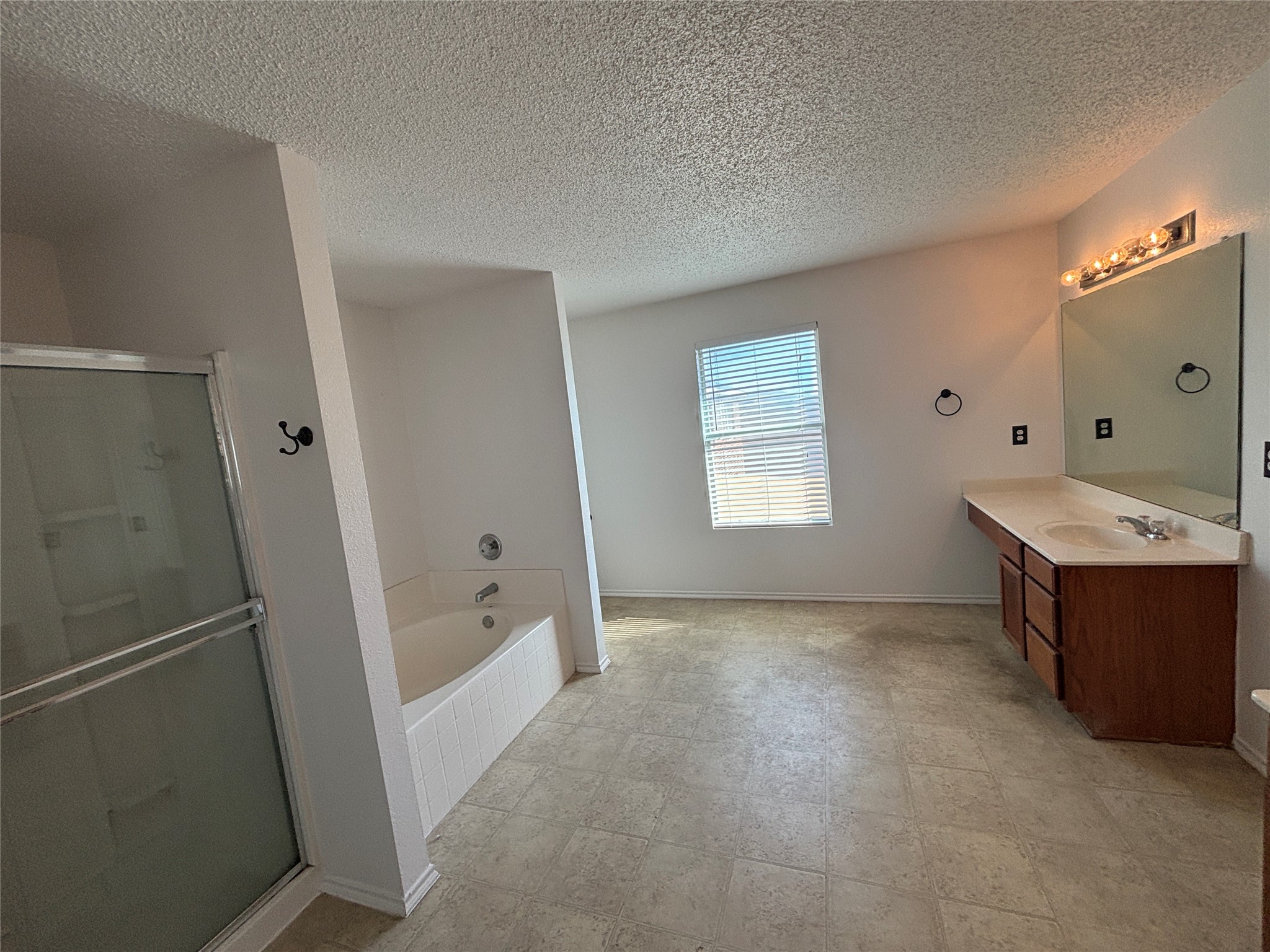 653 Condor Trail Saginaw TX 76131