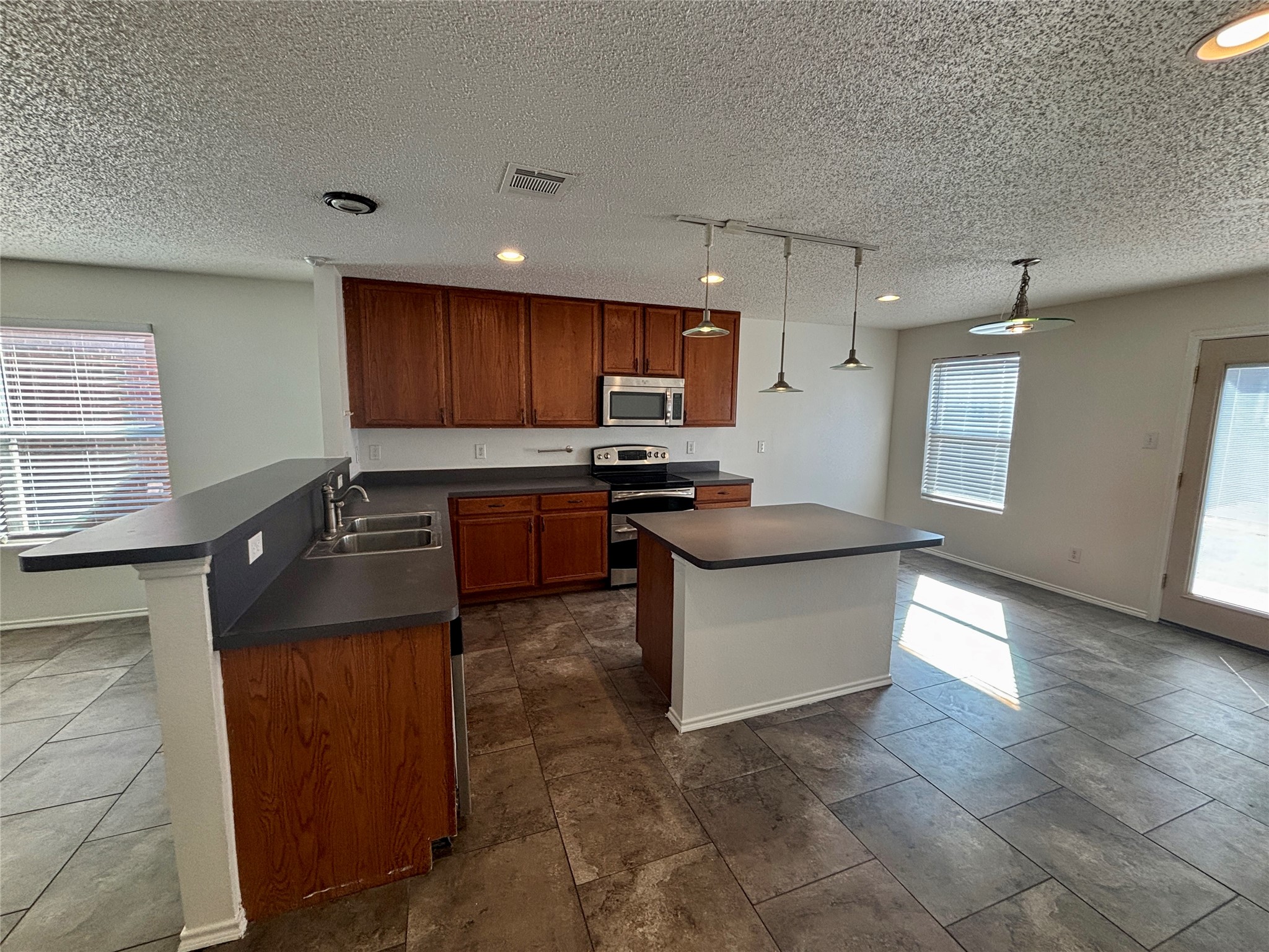 653 Condor Trail Saginaw TX 76131