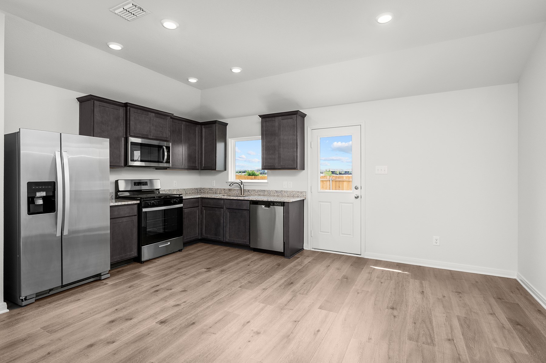 8412 White Wolf Trail Ponder TX 76259