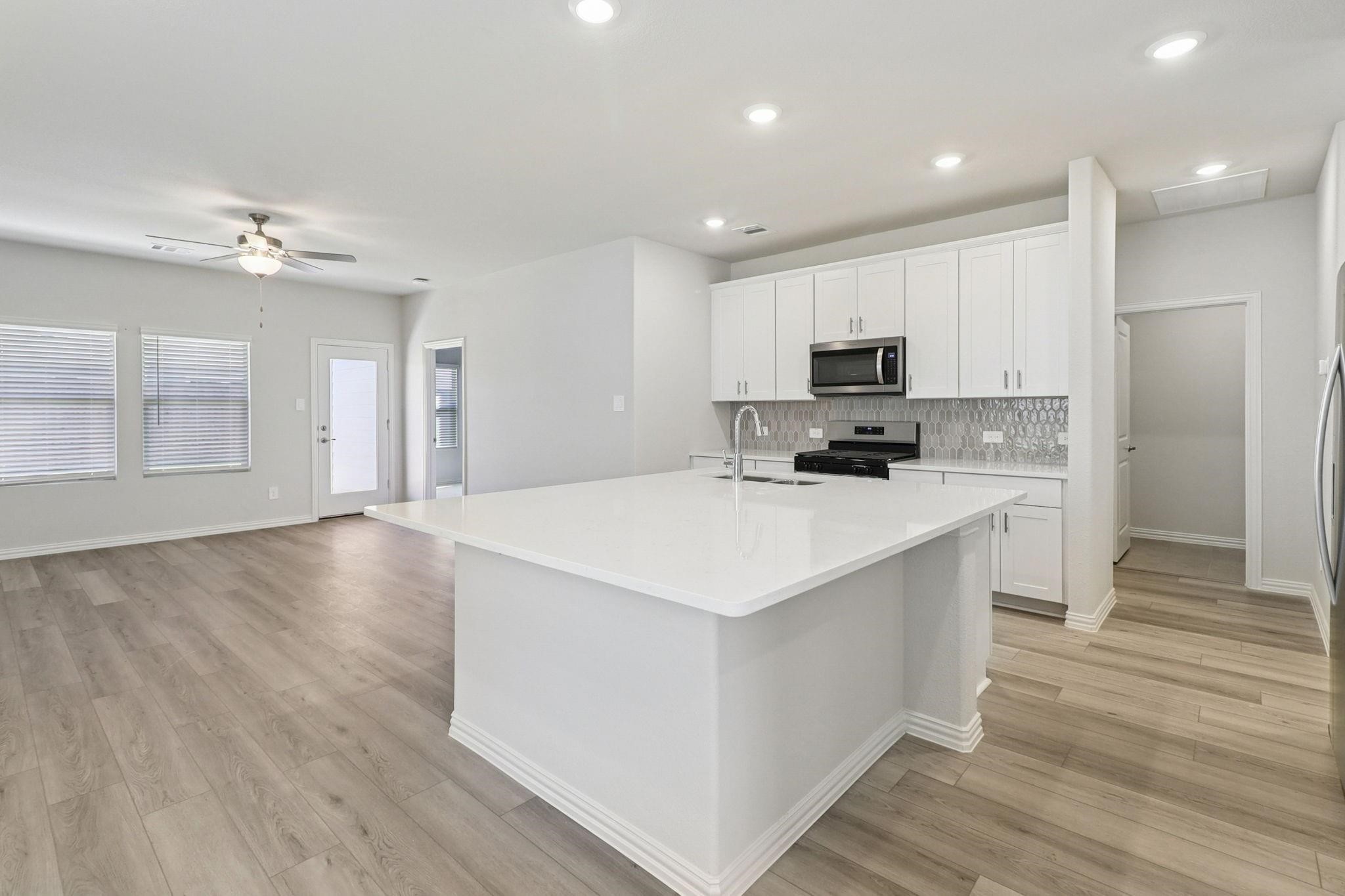 707 Dotty Mckinney TX 75071