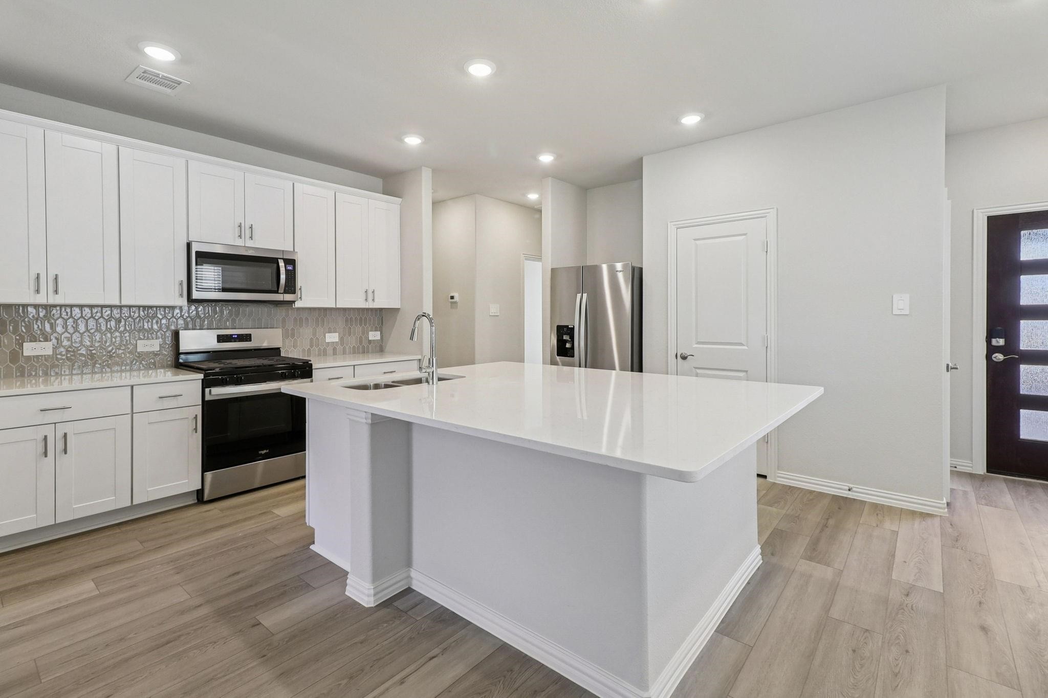 707 Dotty Mckinney TX 75071