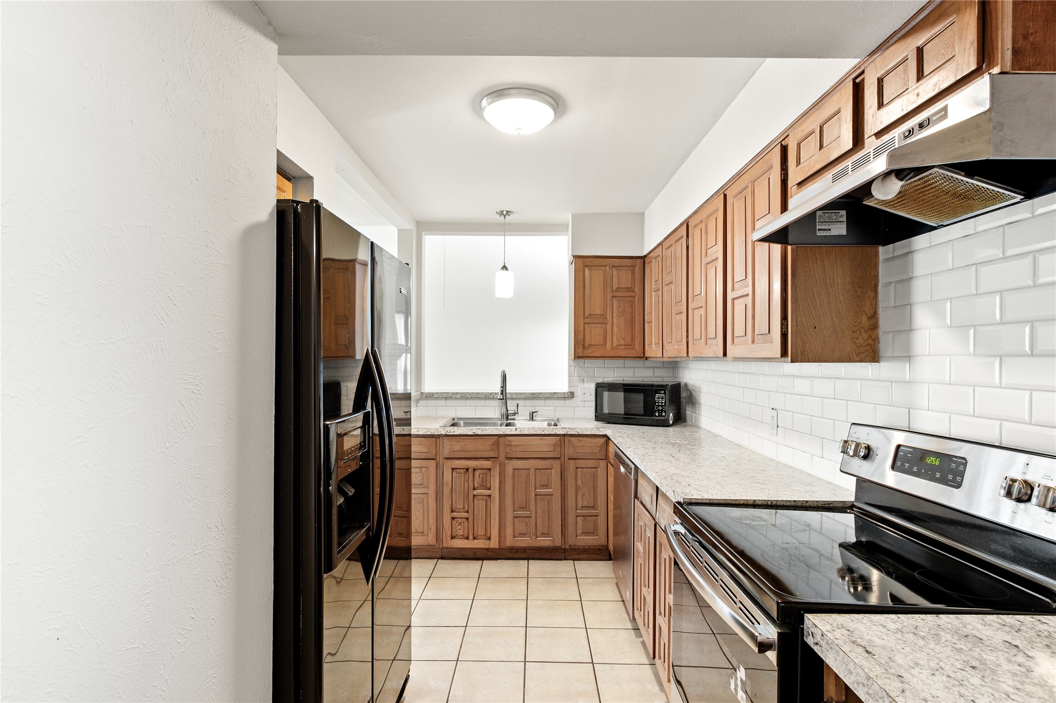 2200 Seville Court Dalworthington Gardens TX 76013