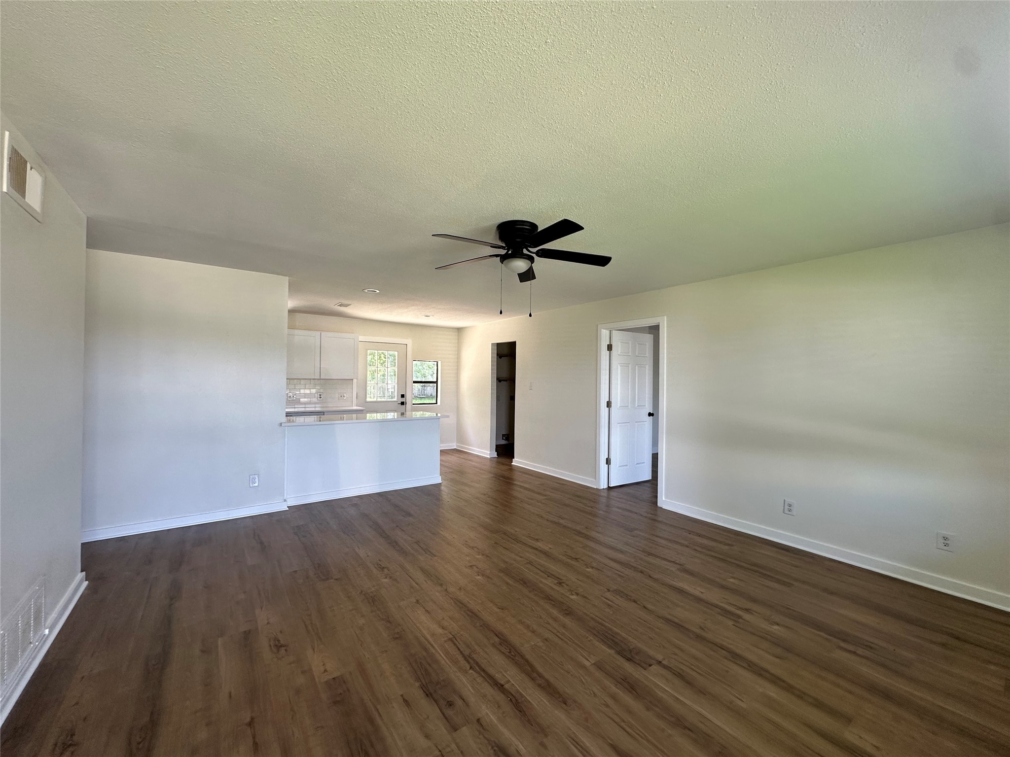 909 N 6th Street Sanger TX 76266