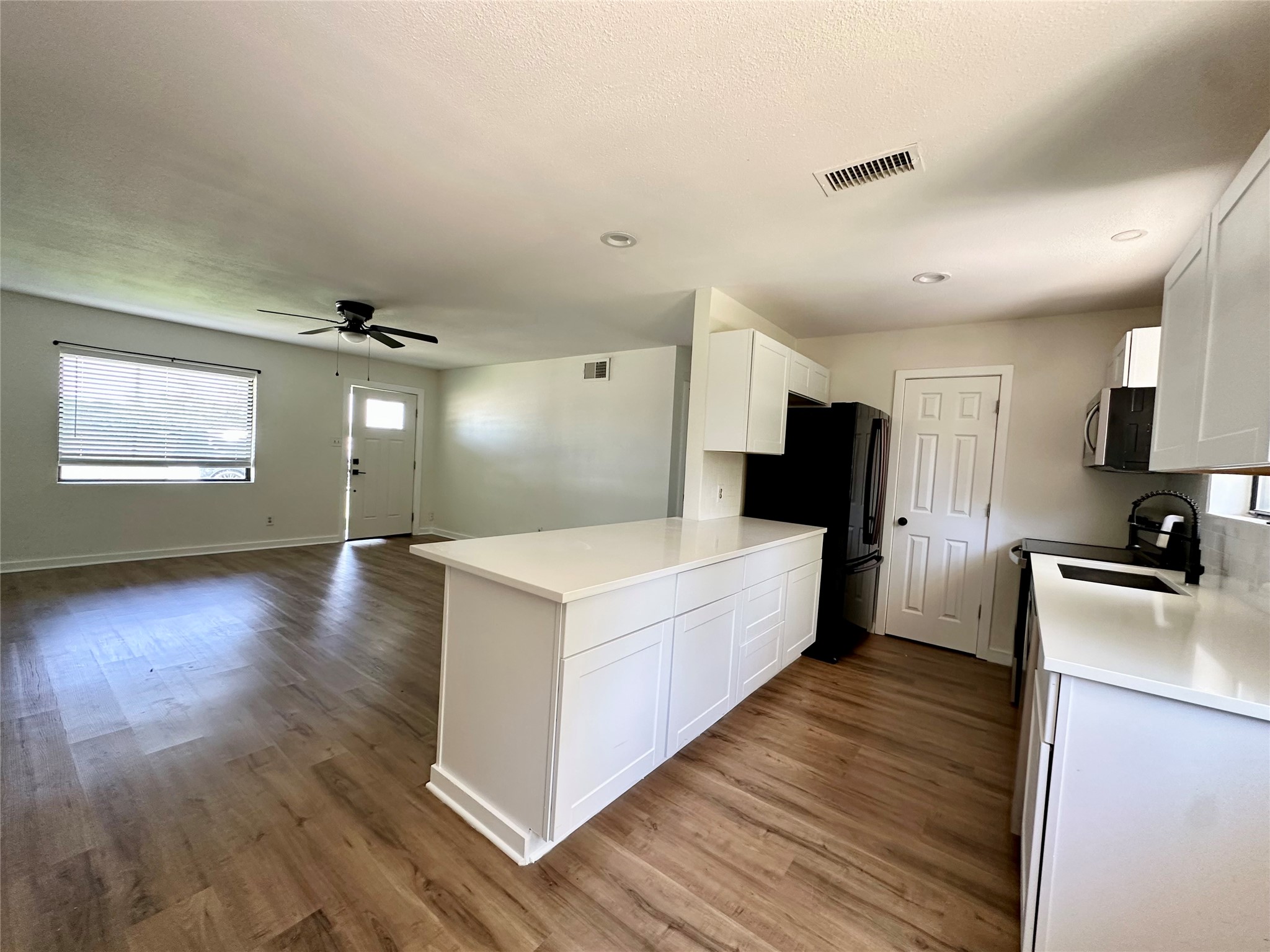 909 N 6th Street Sanger TX 76266