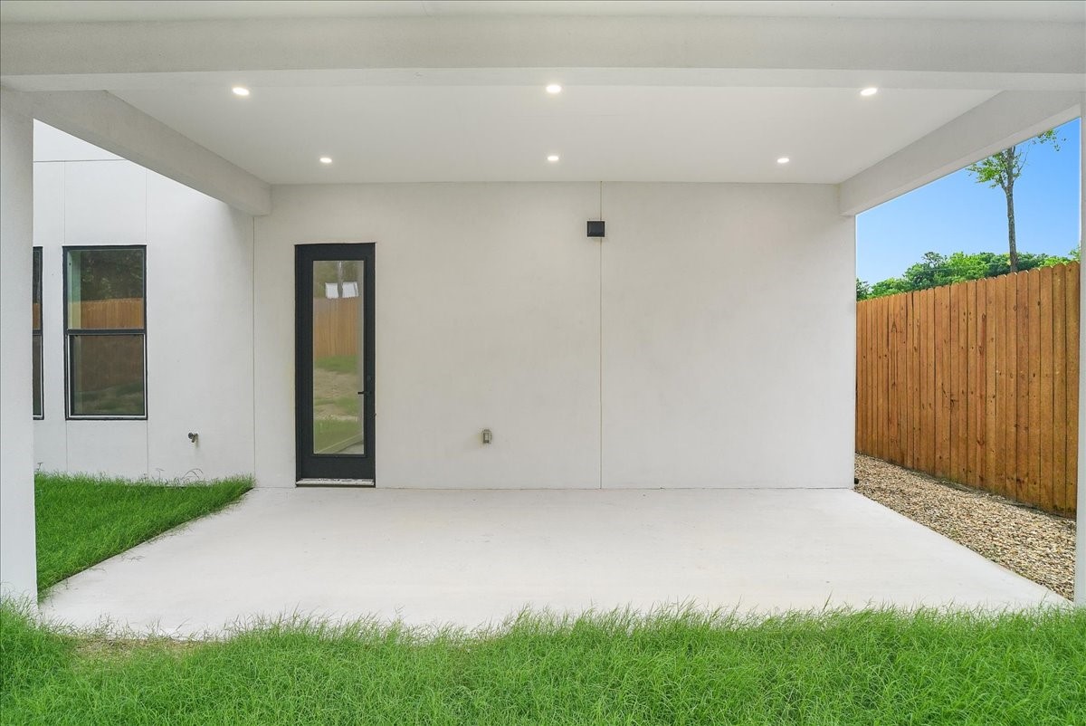 2343 Fatima Avenue Dallas TX 75241