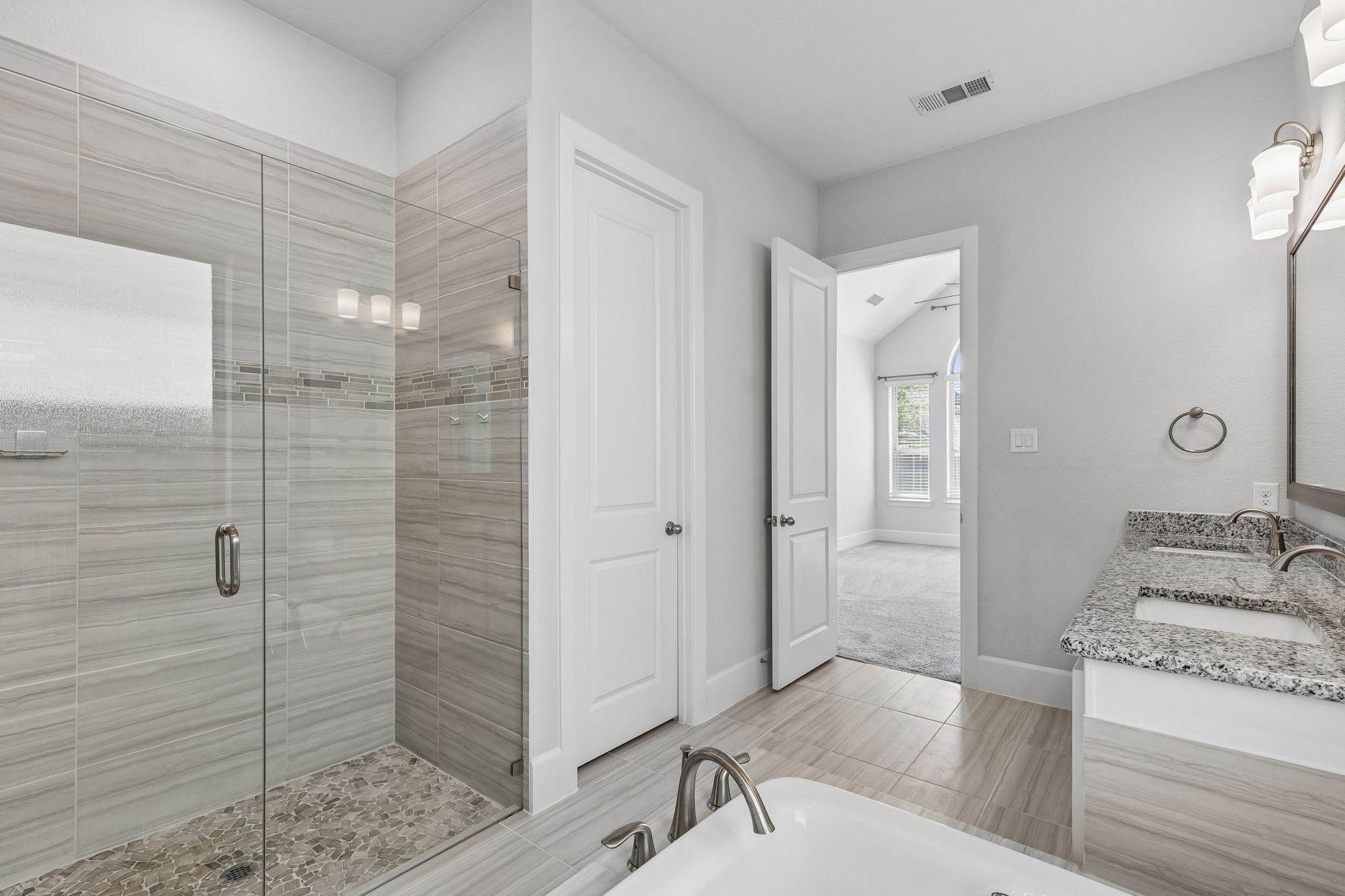 1908 Roundtree Circle E Fort Worth TX 76008