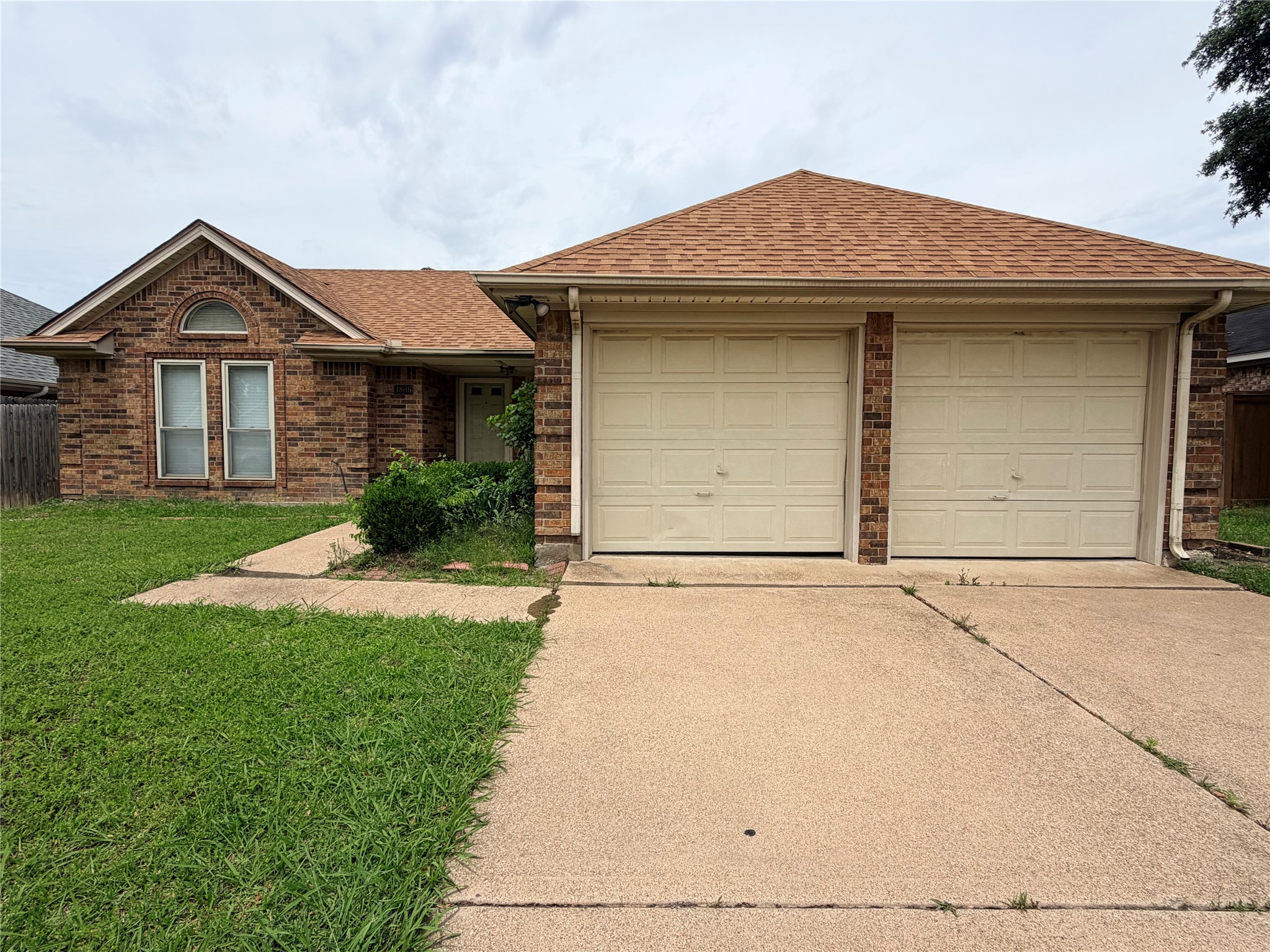 4806 Shadyway Drive Arlington TX 76018