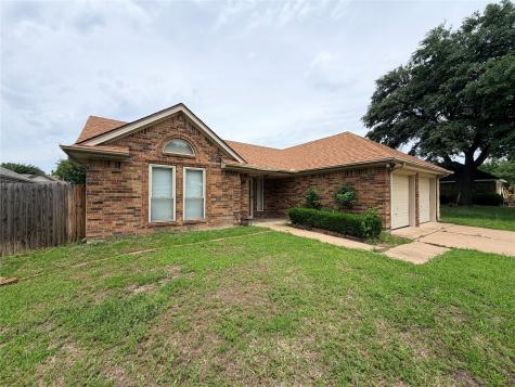 4806 Shadyway Drive Arlington TX 76018