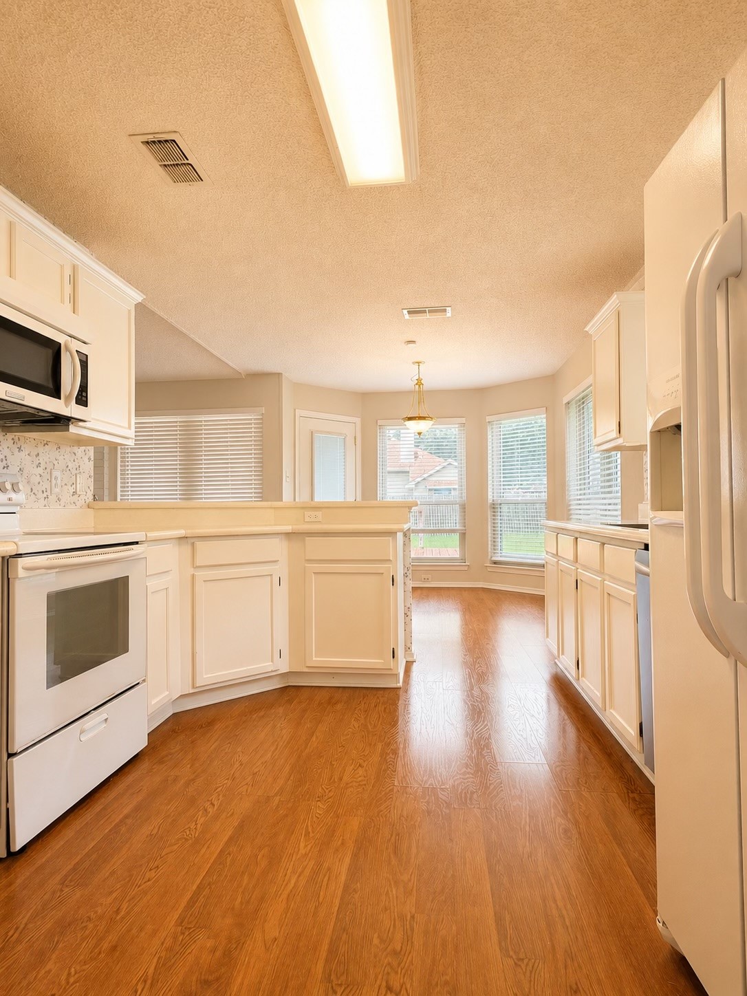 4806 Shadyway Drive Arlington TX 76018