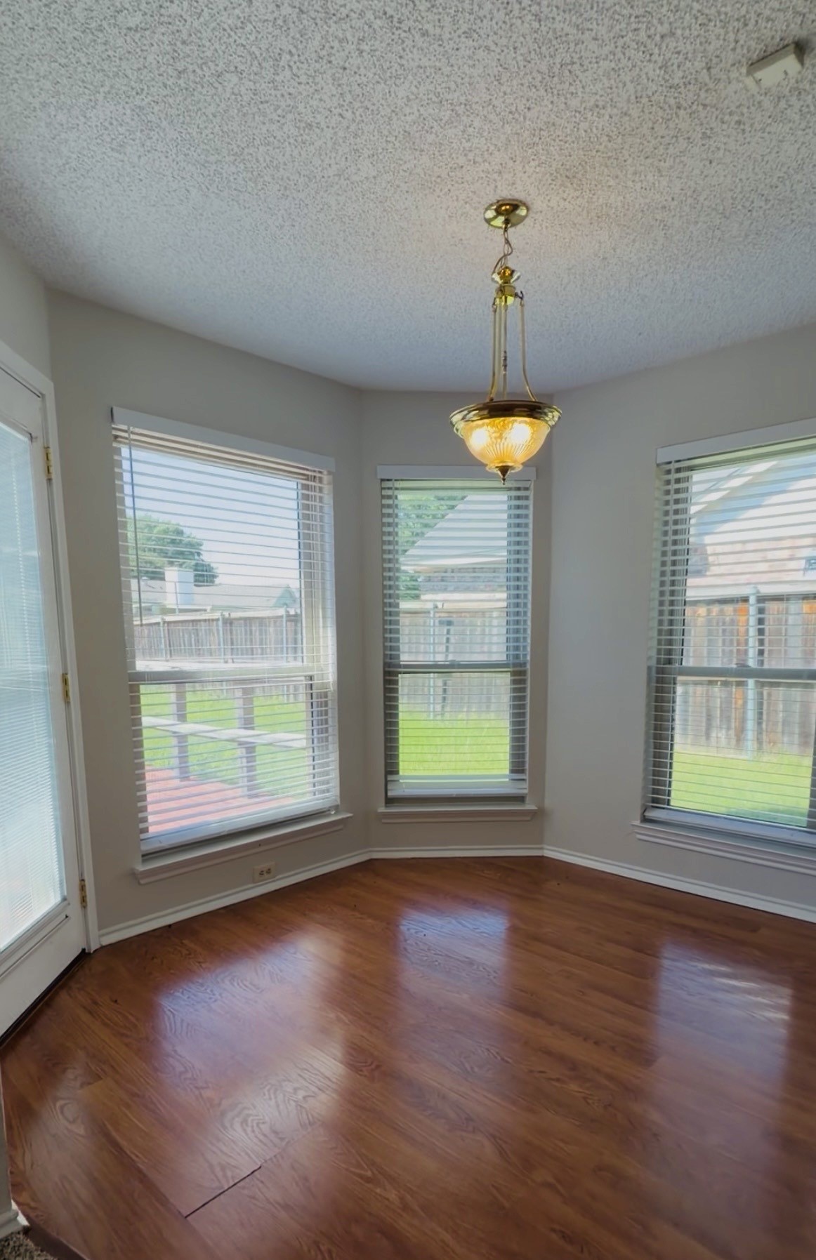 4806 Shadyway Drive Arlington TX 76018