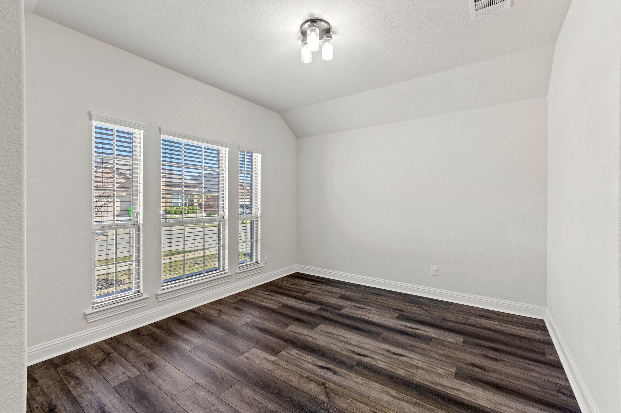11004 Blaze Aubrey TX 76227