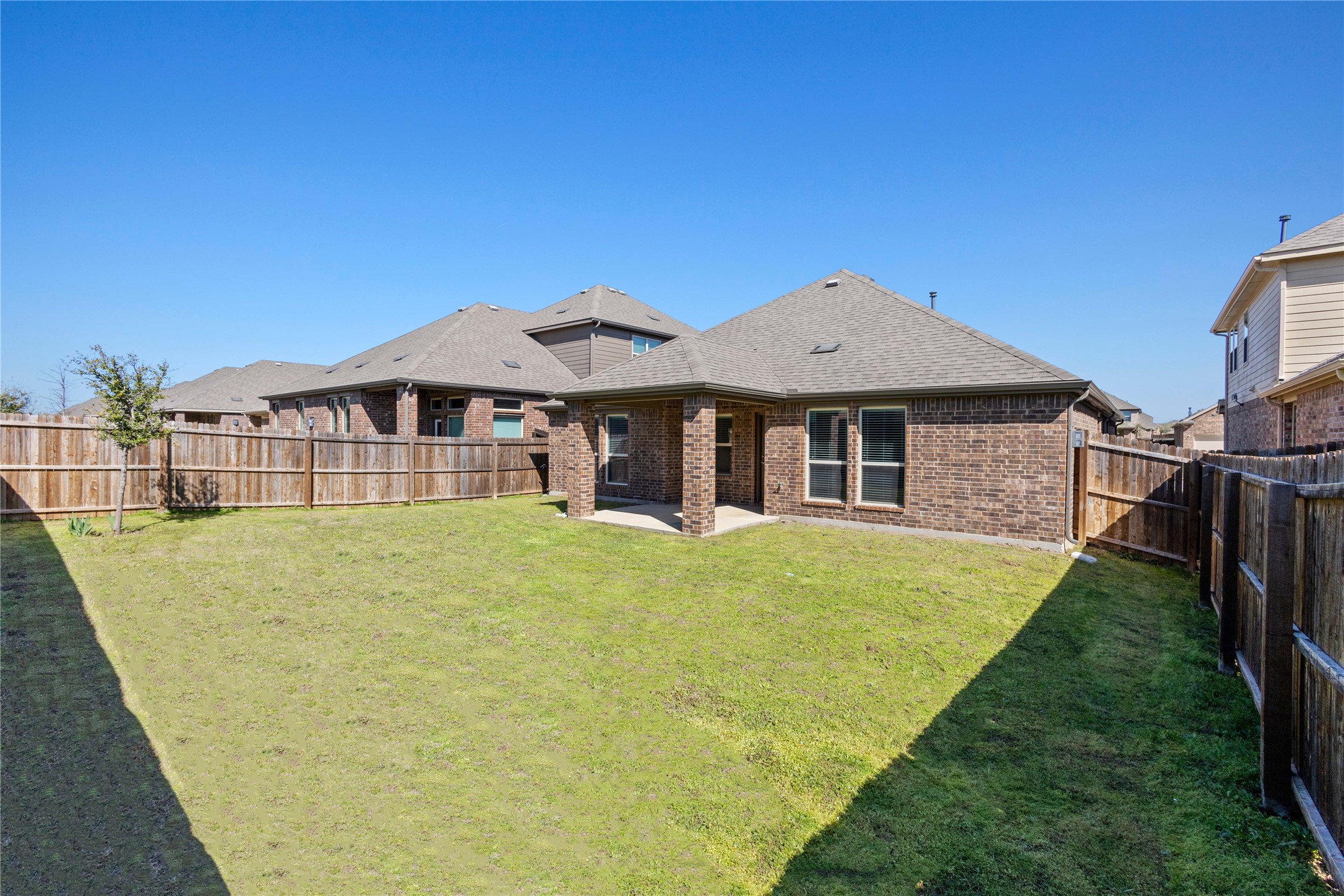 11004 Blaze Aubrey TX 76227