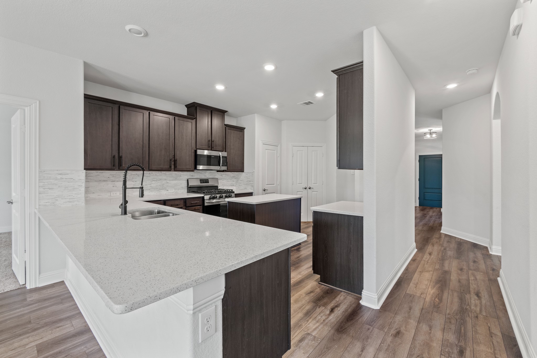 11004 Blaze Aubrey TX 76227